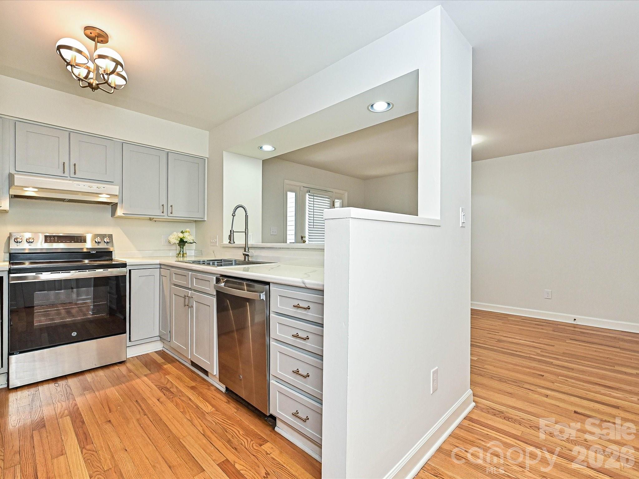 801 Lexington Avenue — Charlotte