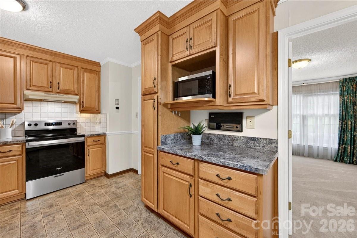 5000 Cedar Forest Drive — Charlotte