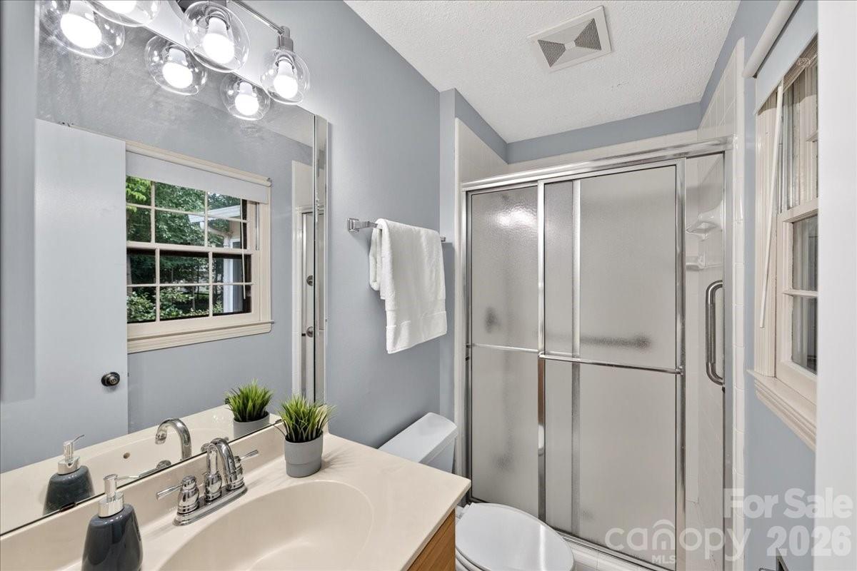 5000 Cedar Forest Drive — Charlotte