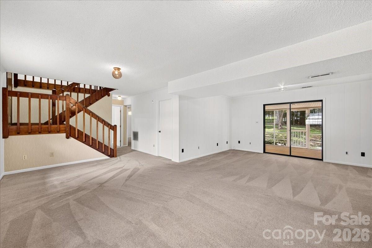 5000 Cedar Forest Drive — Charlotte