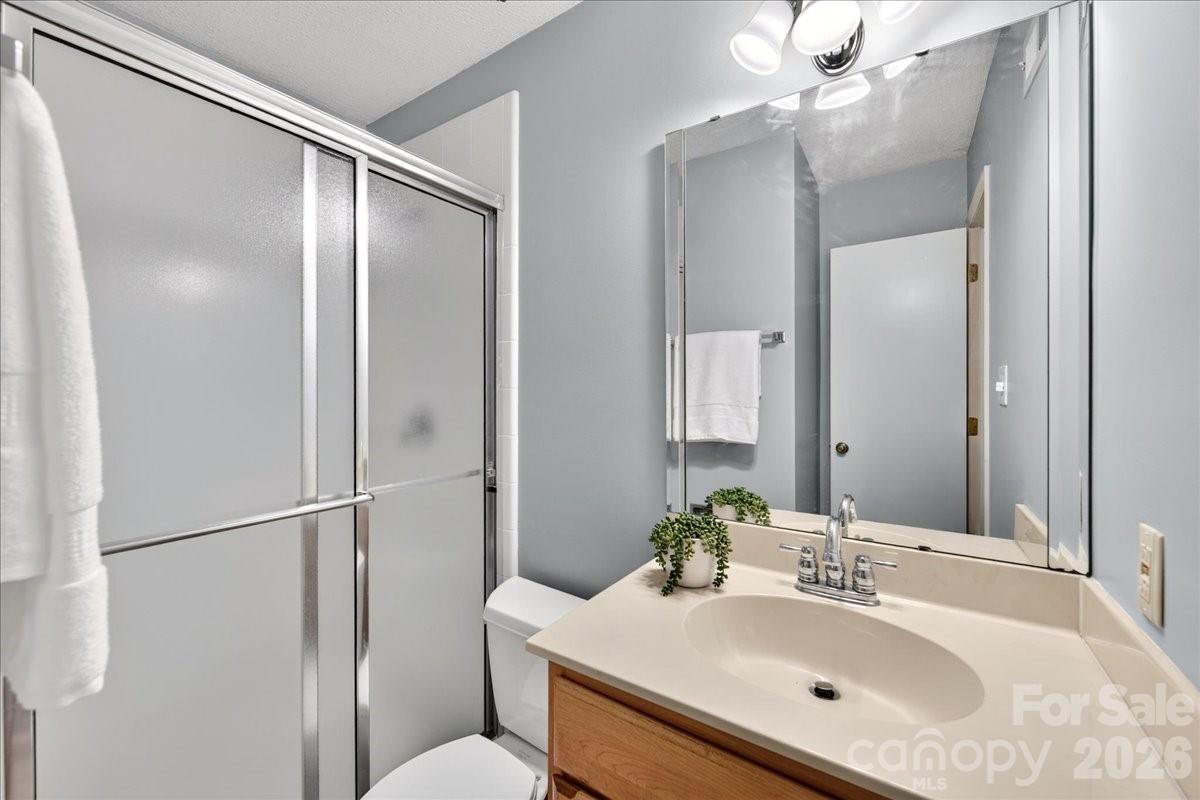 5000 Cedar Forest Drive — Charlotte