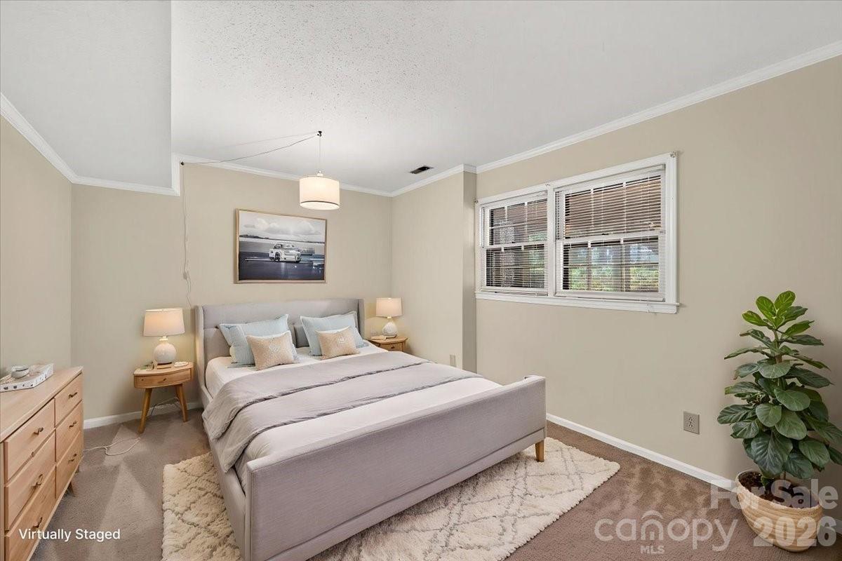 5000 Cedar Forest Drive — Charlotte