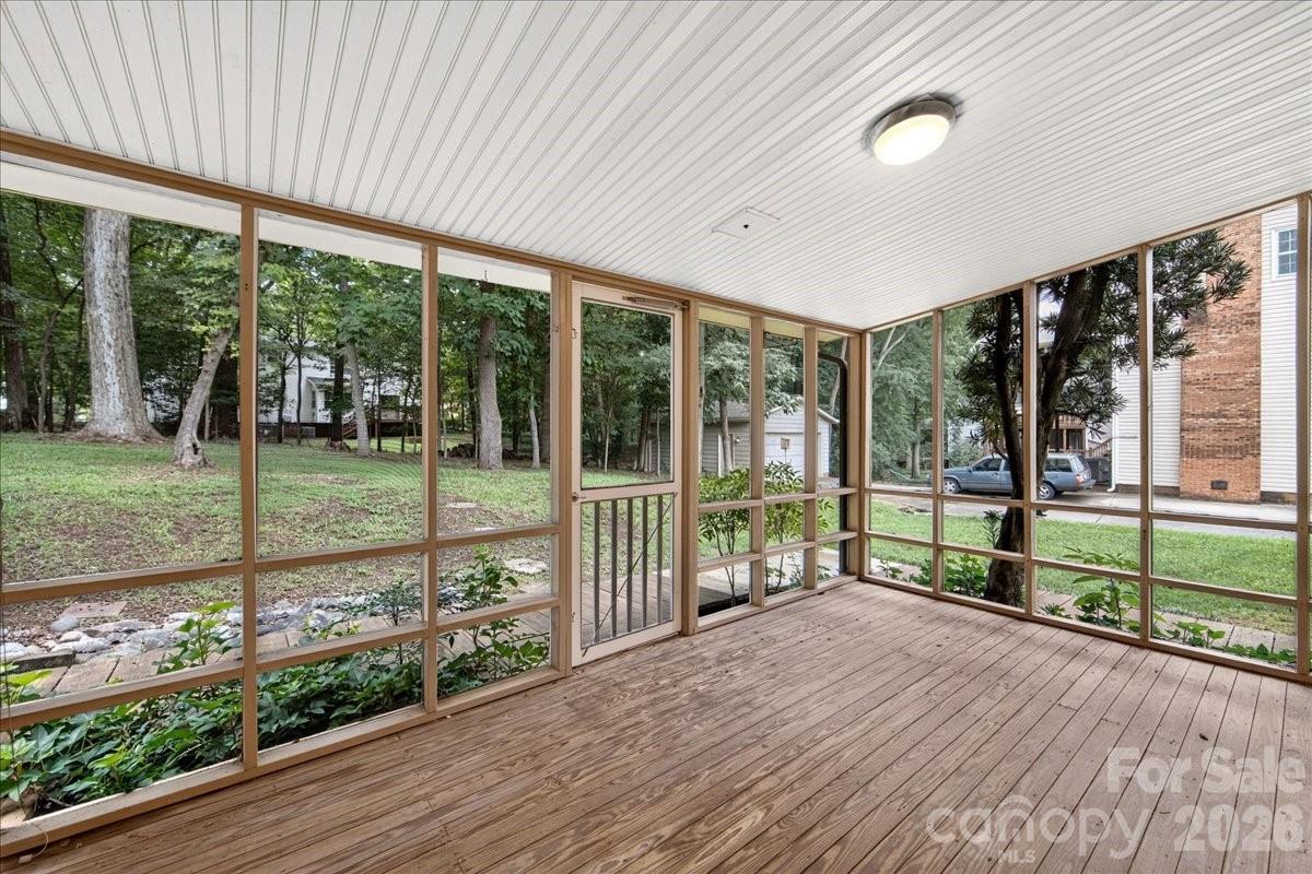 5000 Cedar Forest Drive — Charlotte