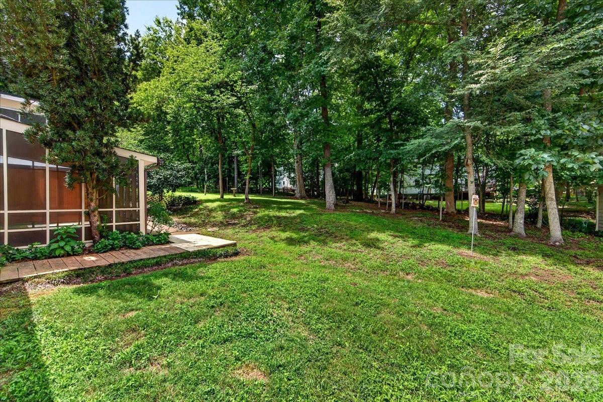 5000 Cedar Forest Drive — Charlotte