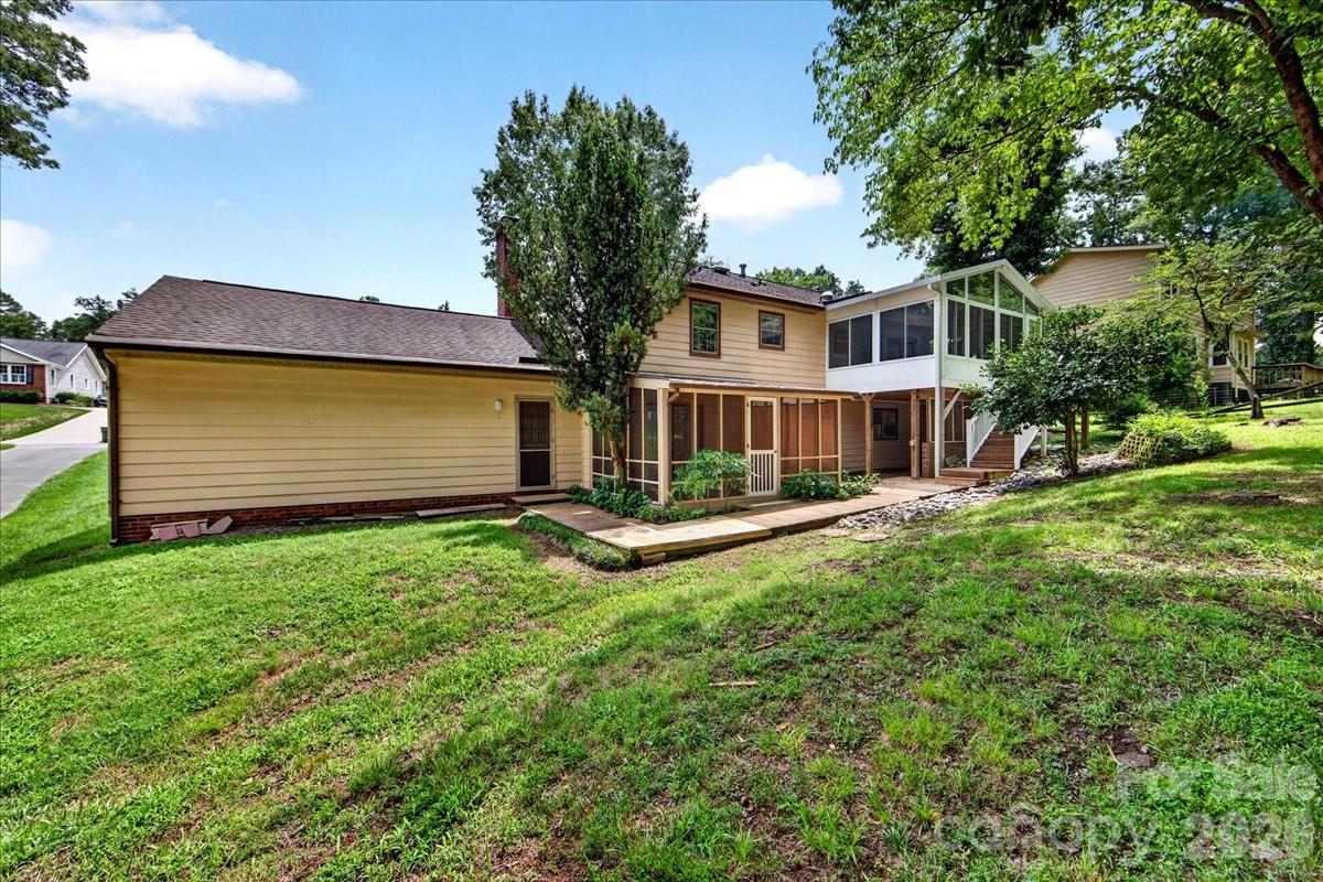 5000 Cedar Forest Drive — Charlotte