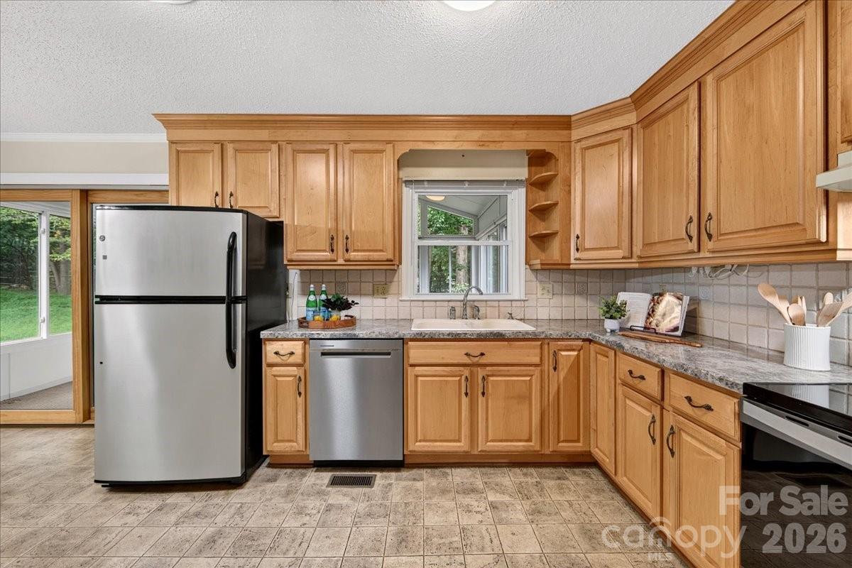 5000 Cedar Forest Drive — Charlotte