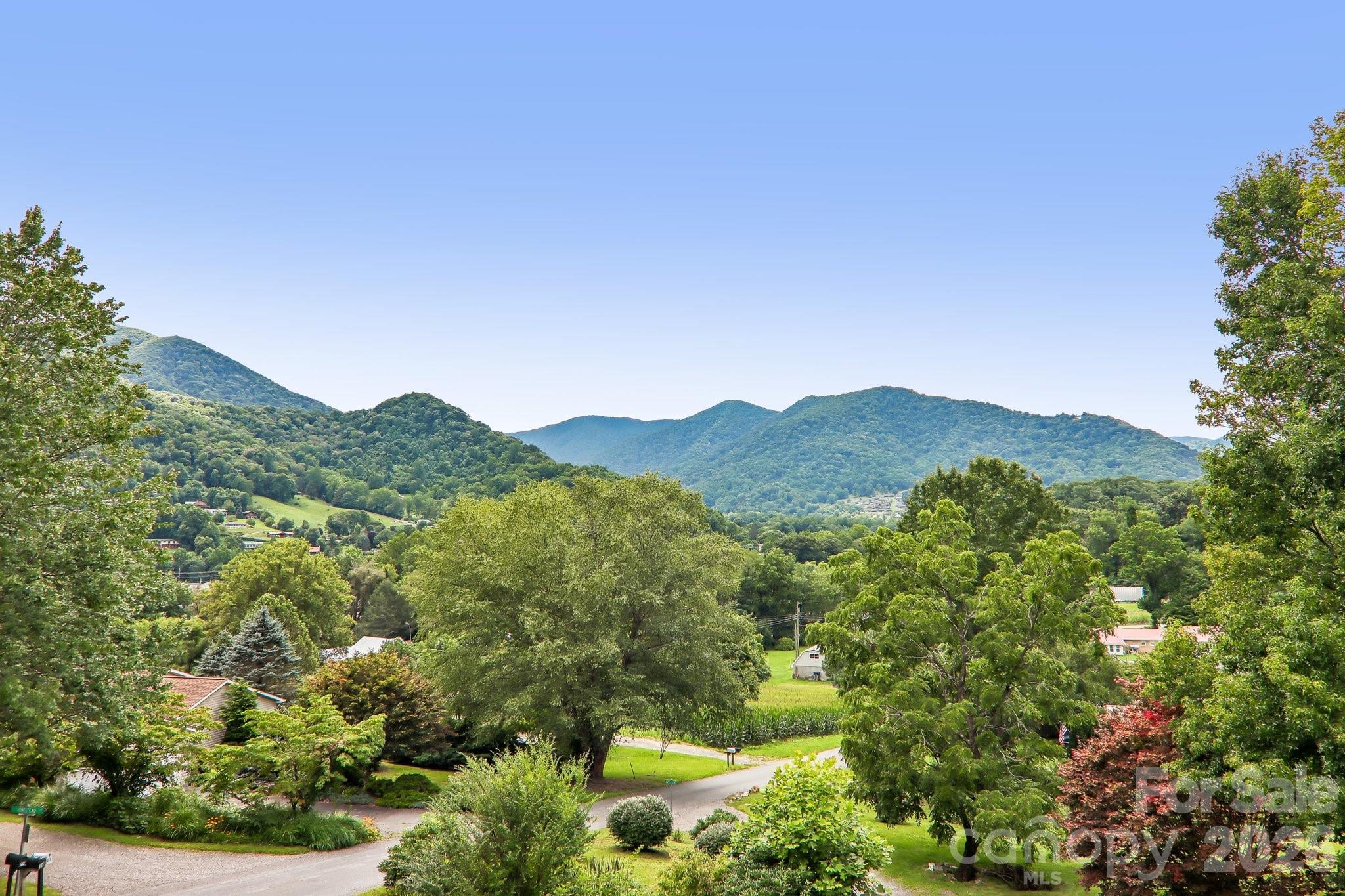 169 Highview Drive — Maggie Valley