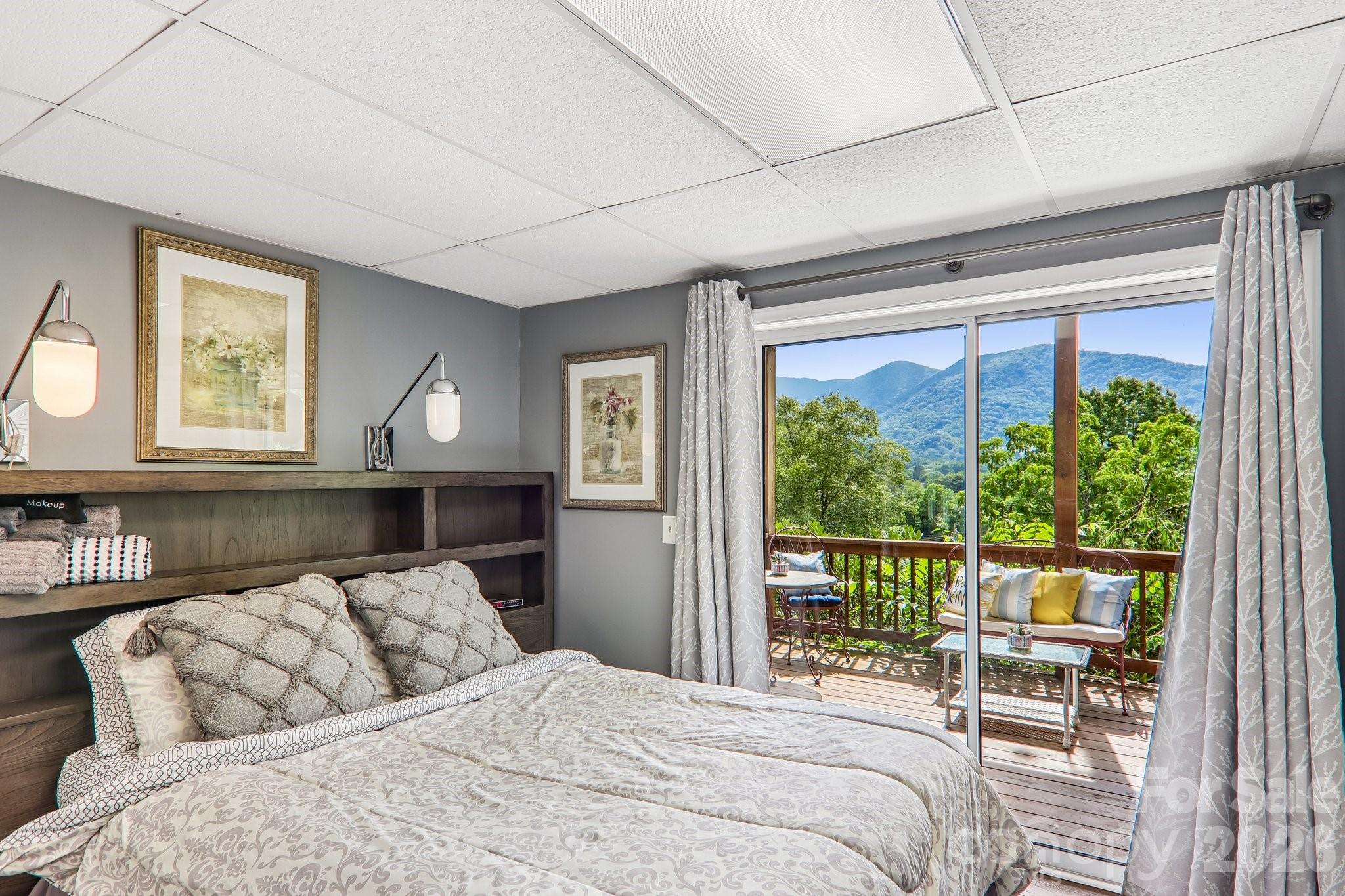169 Highview Drive — Maggie Valley