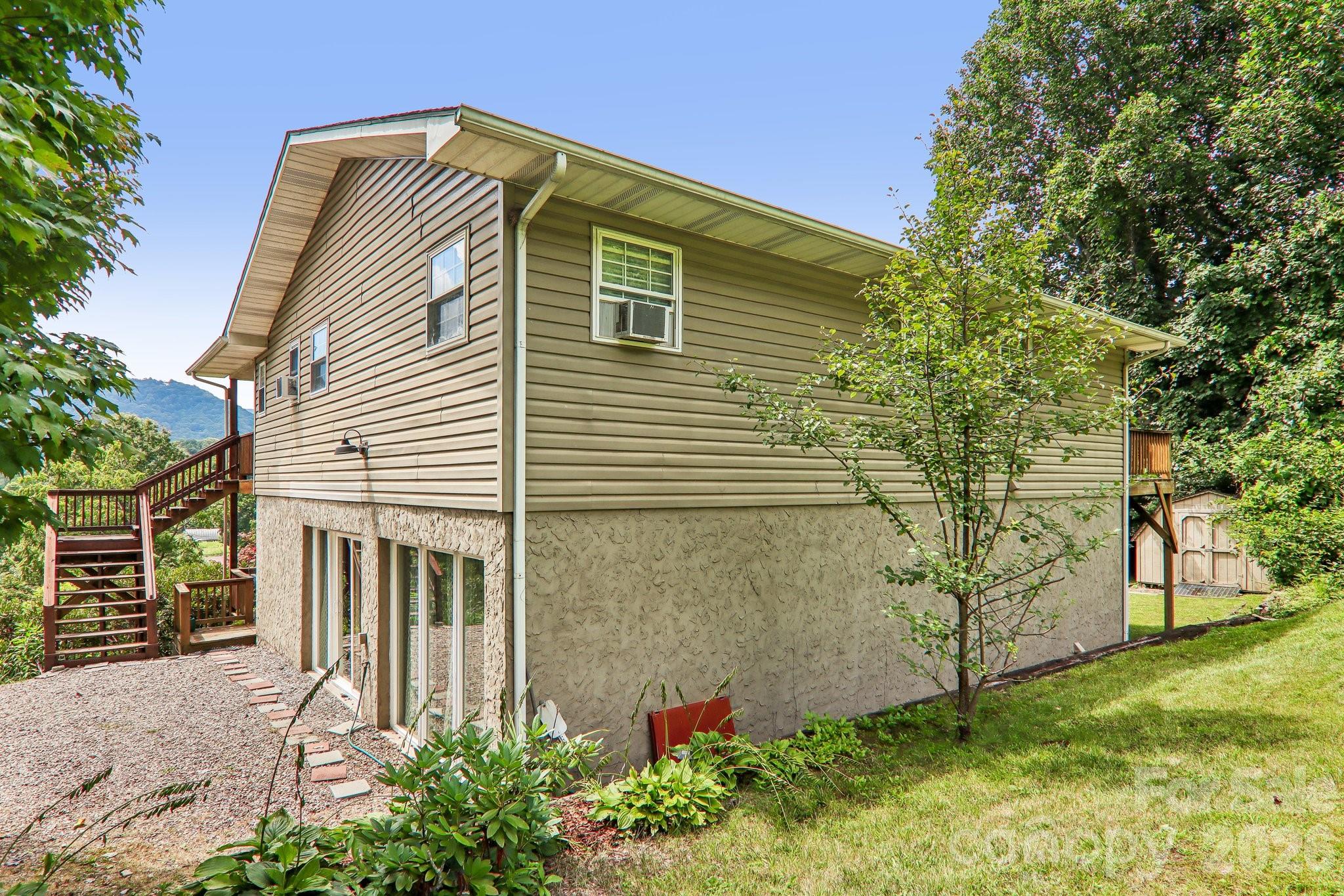169 Highview Drive — Maggie Valley