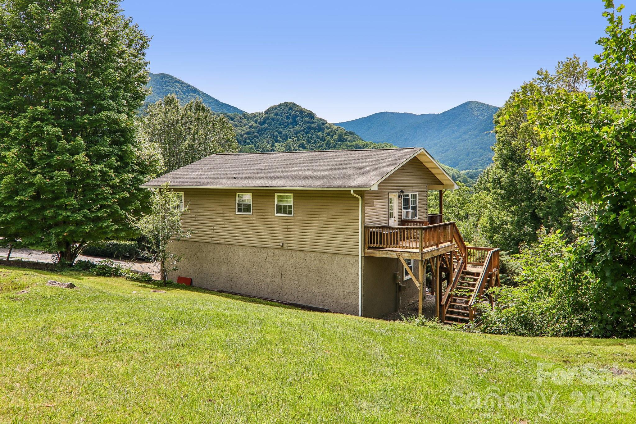 169 Highview Drive — Maggie Valley