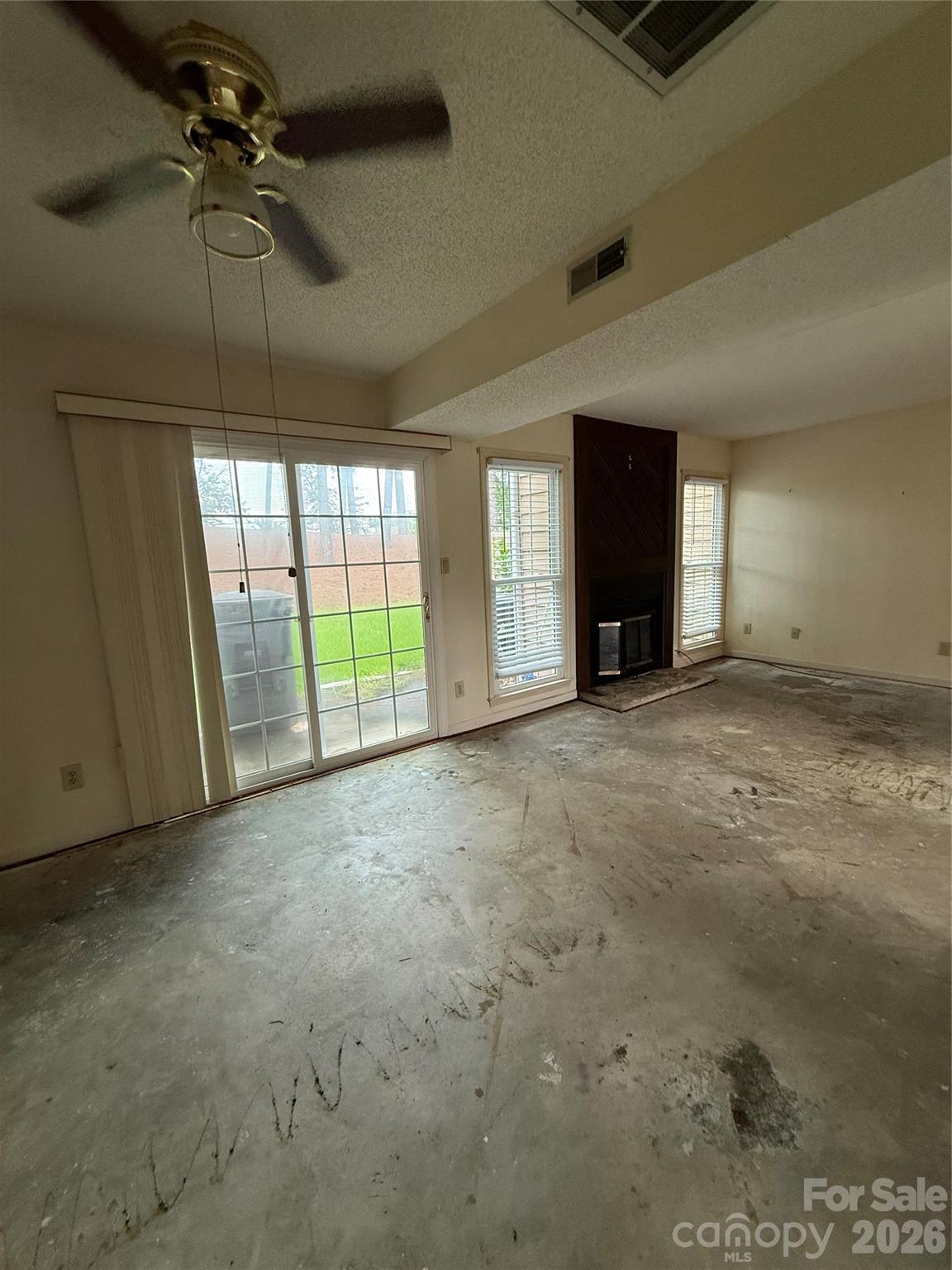 6805 Cabot Circle — Charlotte