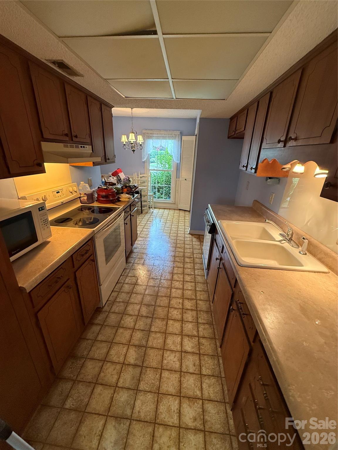 6805 Cabot Circle — Charlotte