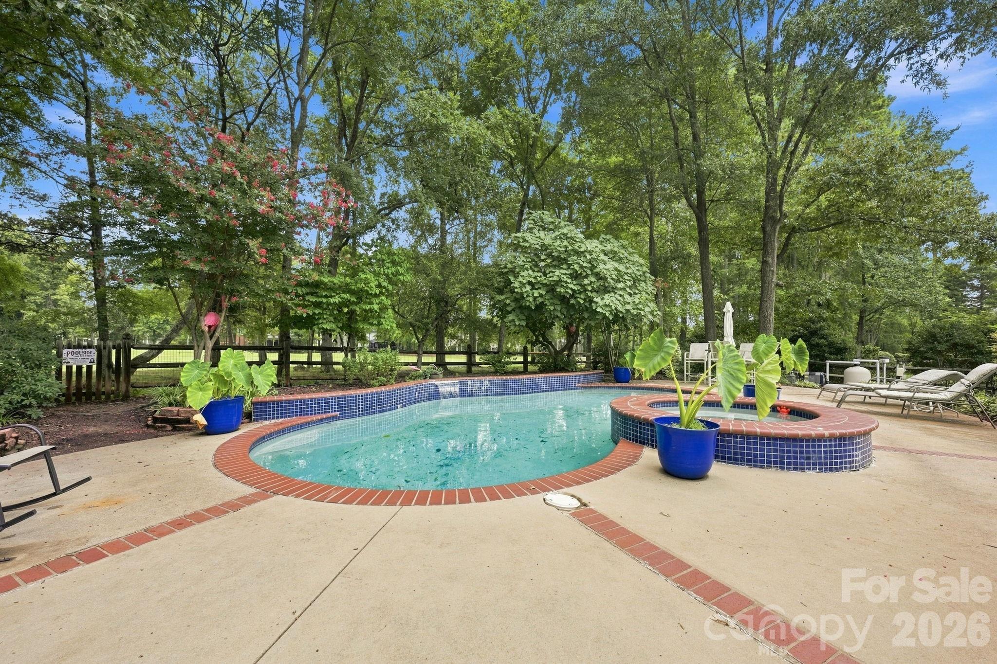 4620 Fairvista Drive — Charlotte
