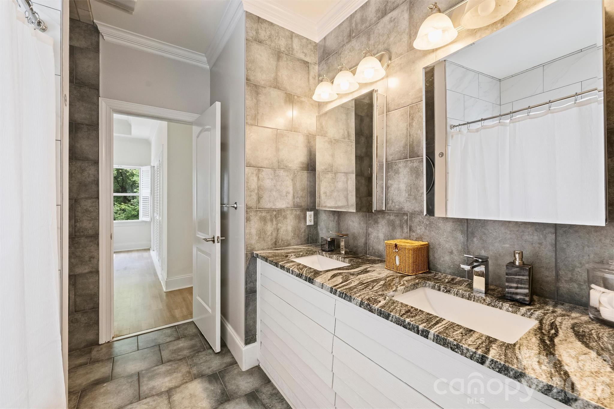 1328 Ivey Drive — Charlotte