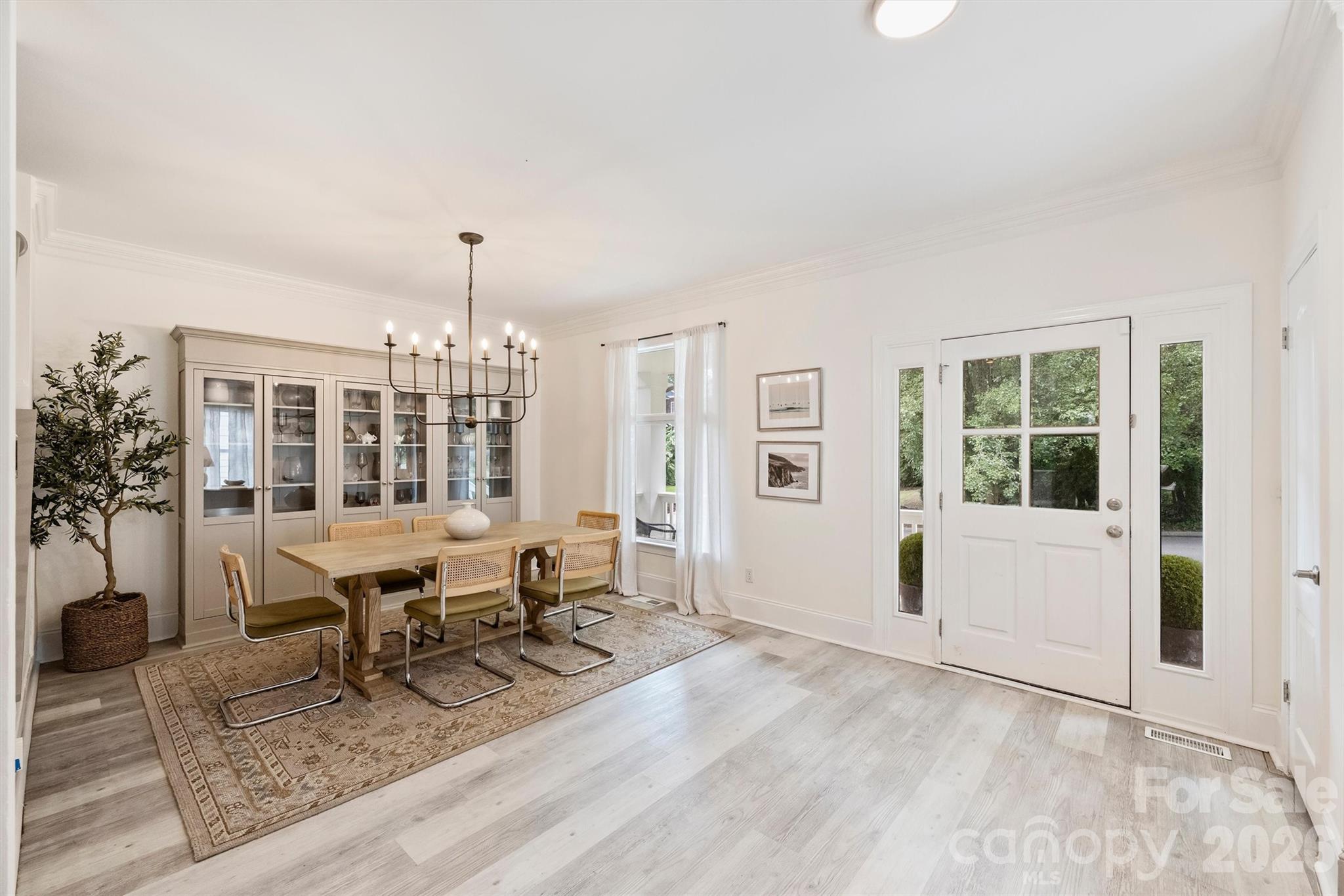1328 Ivey Drive — Charlotte