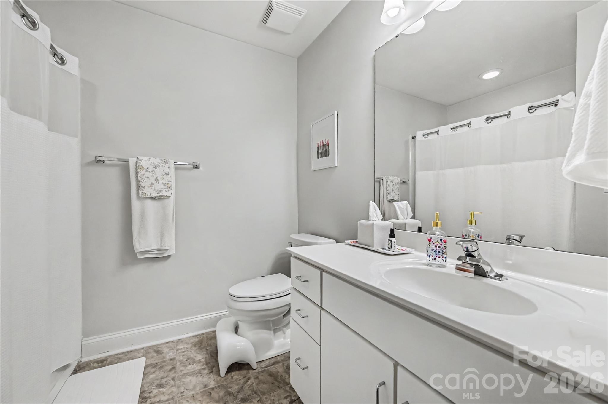 1043 Park West Drive — Charlotte