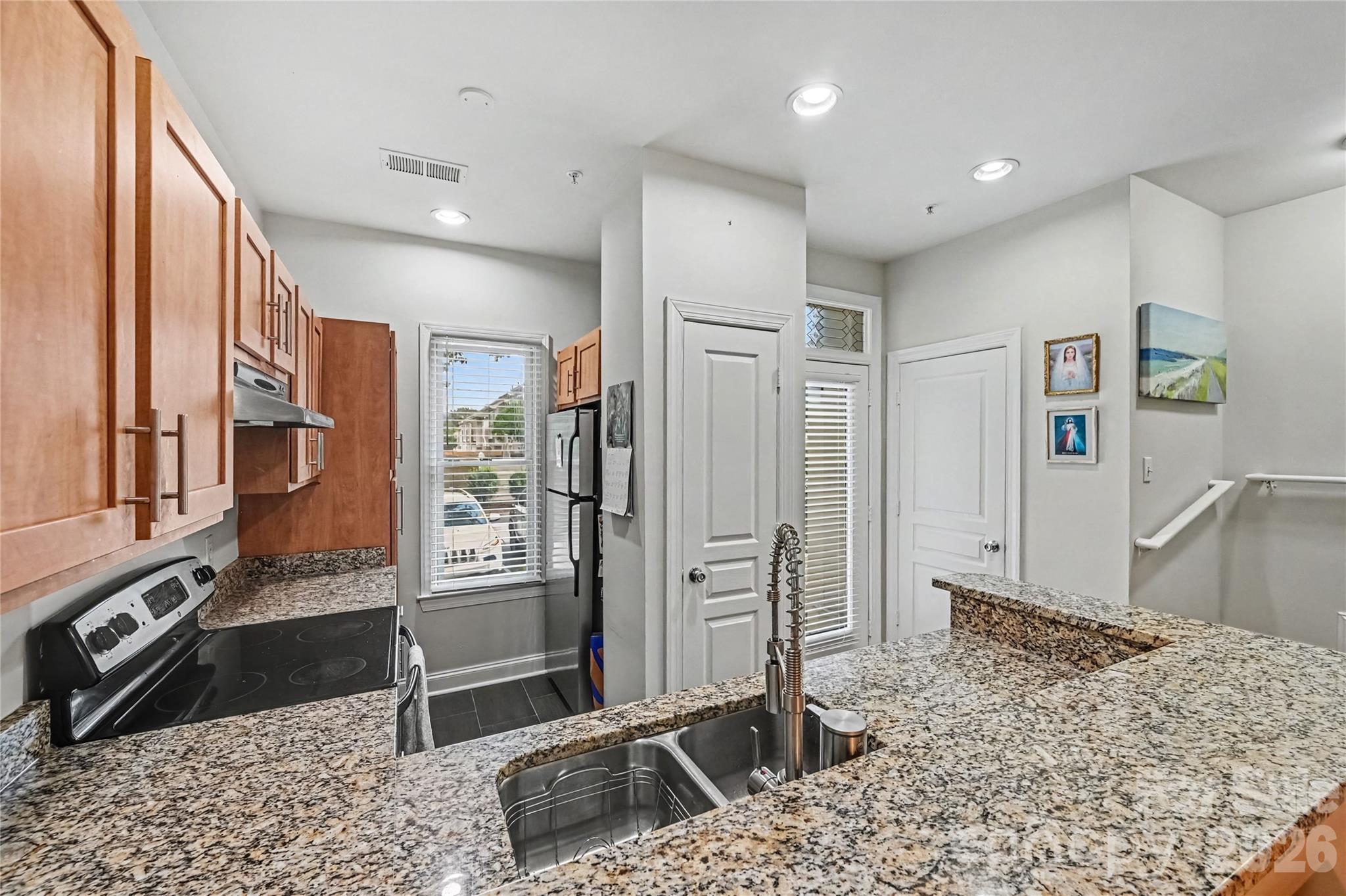 1043 Park West Drive — Charlotte