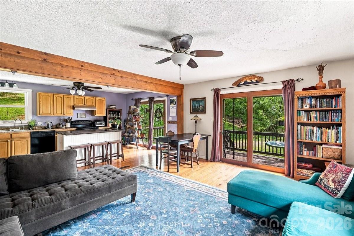 149 Charlie Mac Drive — Burnsville