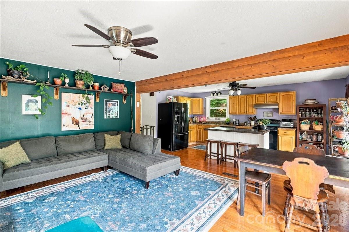149 Charlie Mac Drive — Burnsville