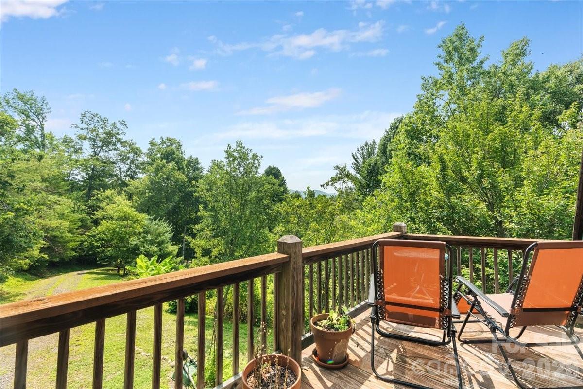 149 Charlie Mac Drive — Burnsville