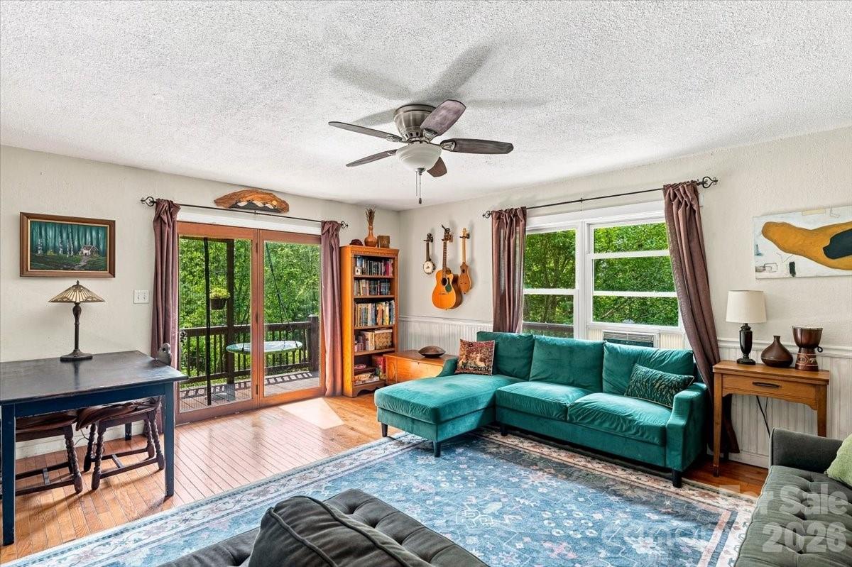 149 Charlie Mac Drive — Burnsville