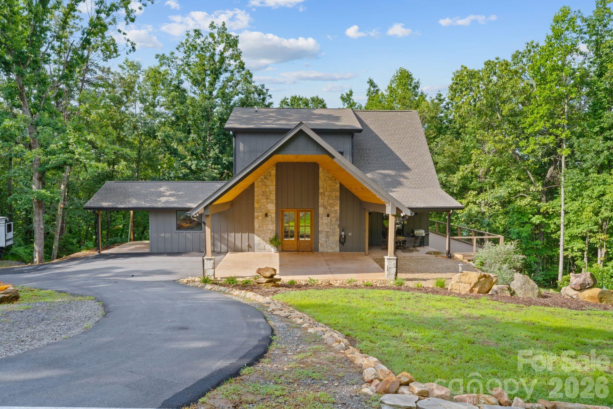 3135 Laurel Heights Drive — Morganton