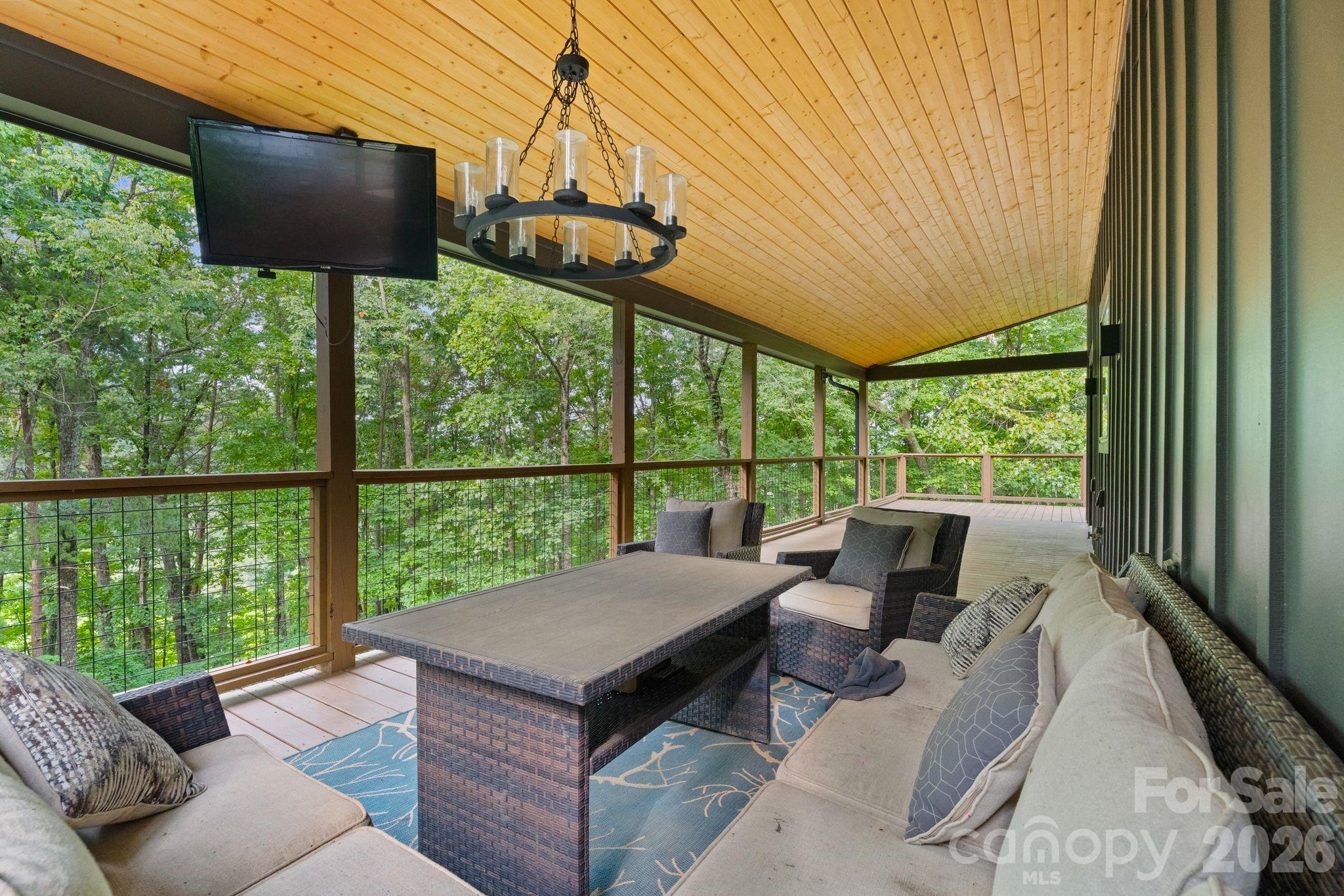 3135 Laurel Heights Drive — Morganton