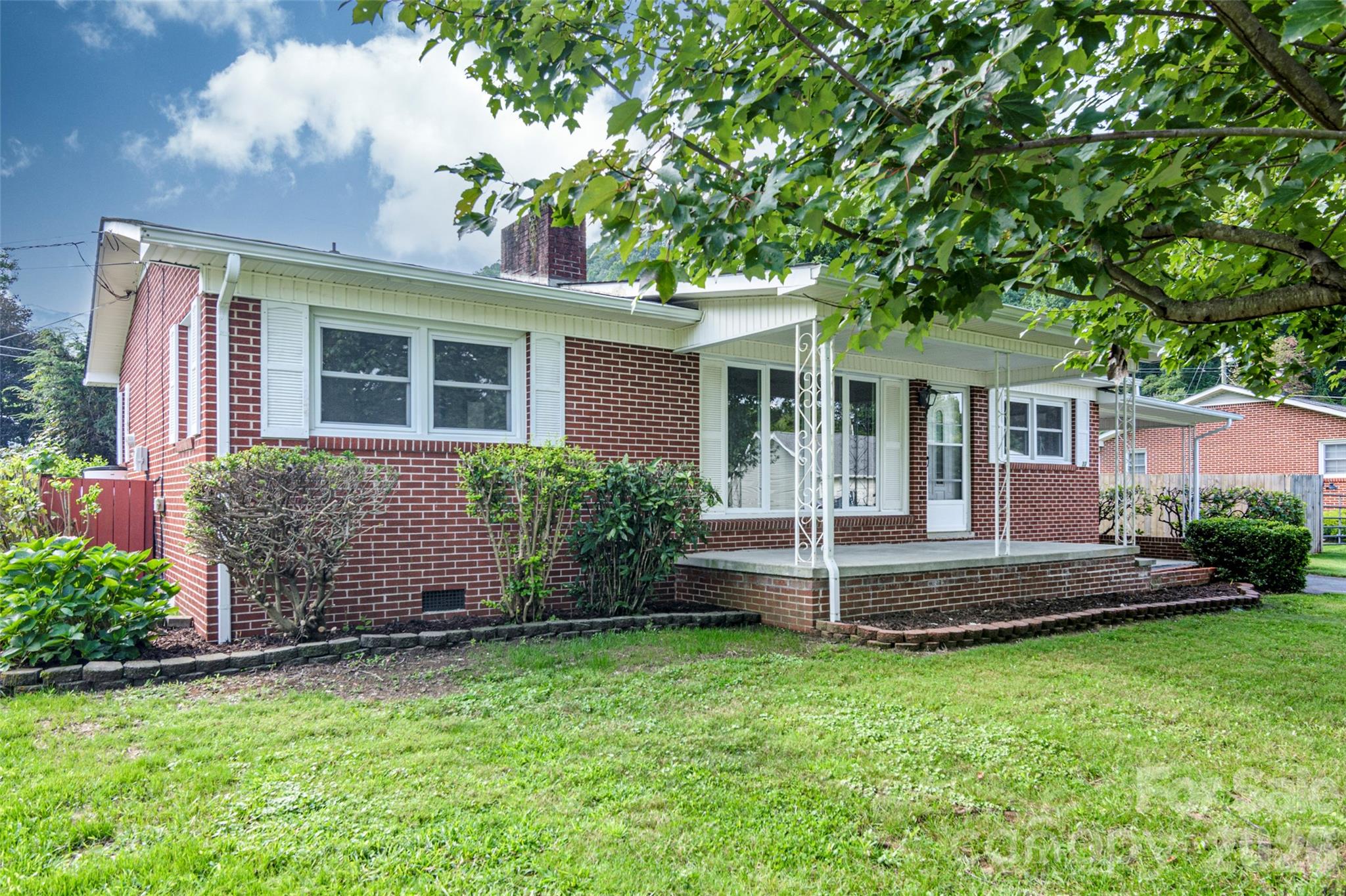 32 Kathy Drive — Waynesville