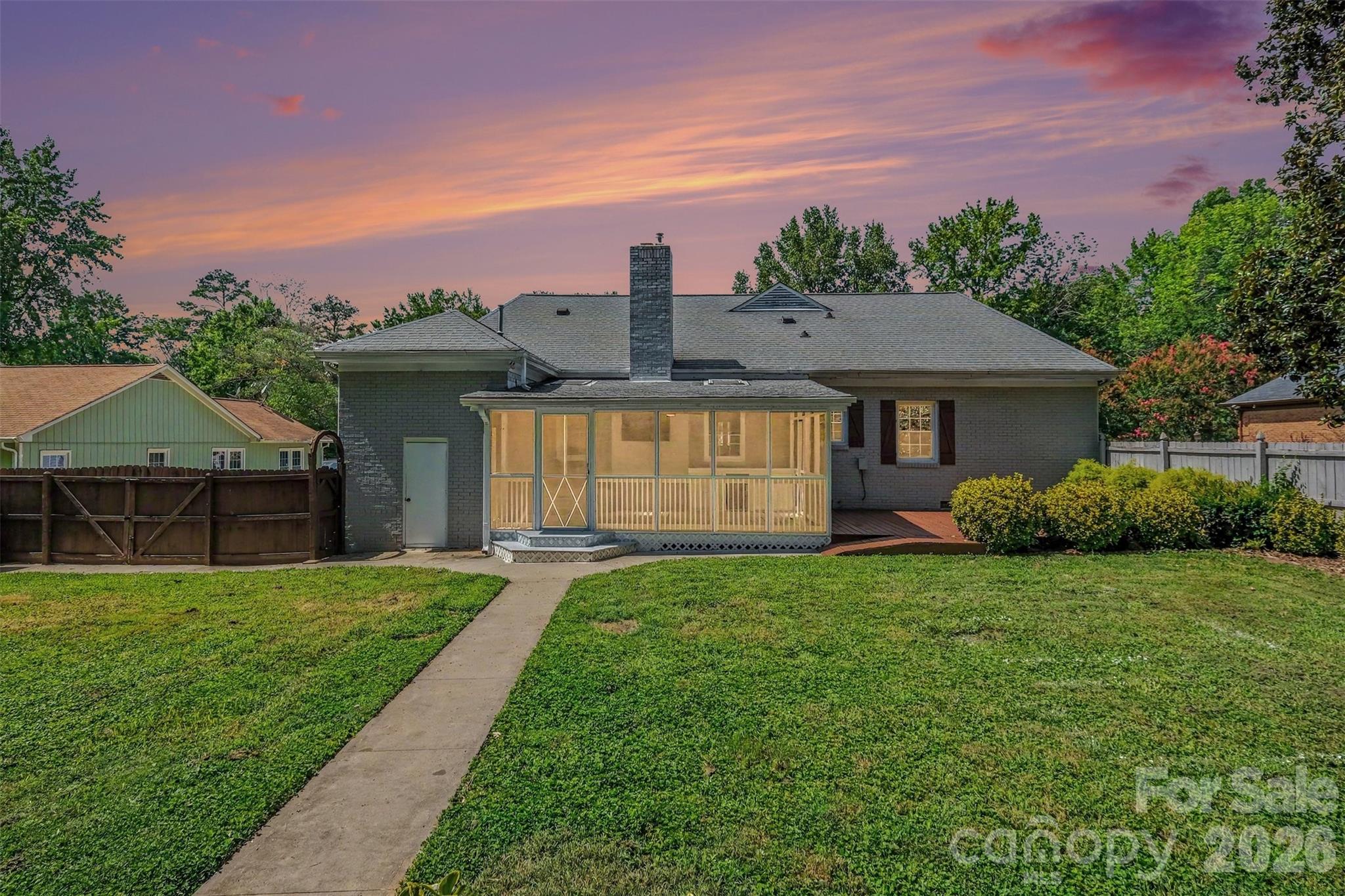 5734 Faulconbridge Road — Charlotte