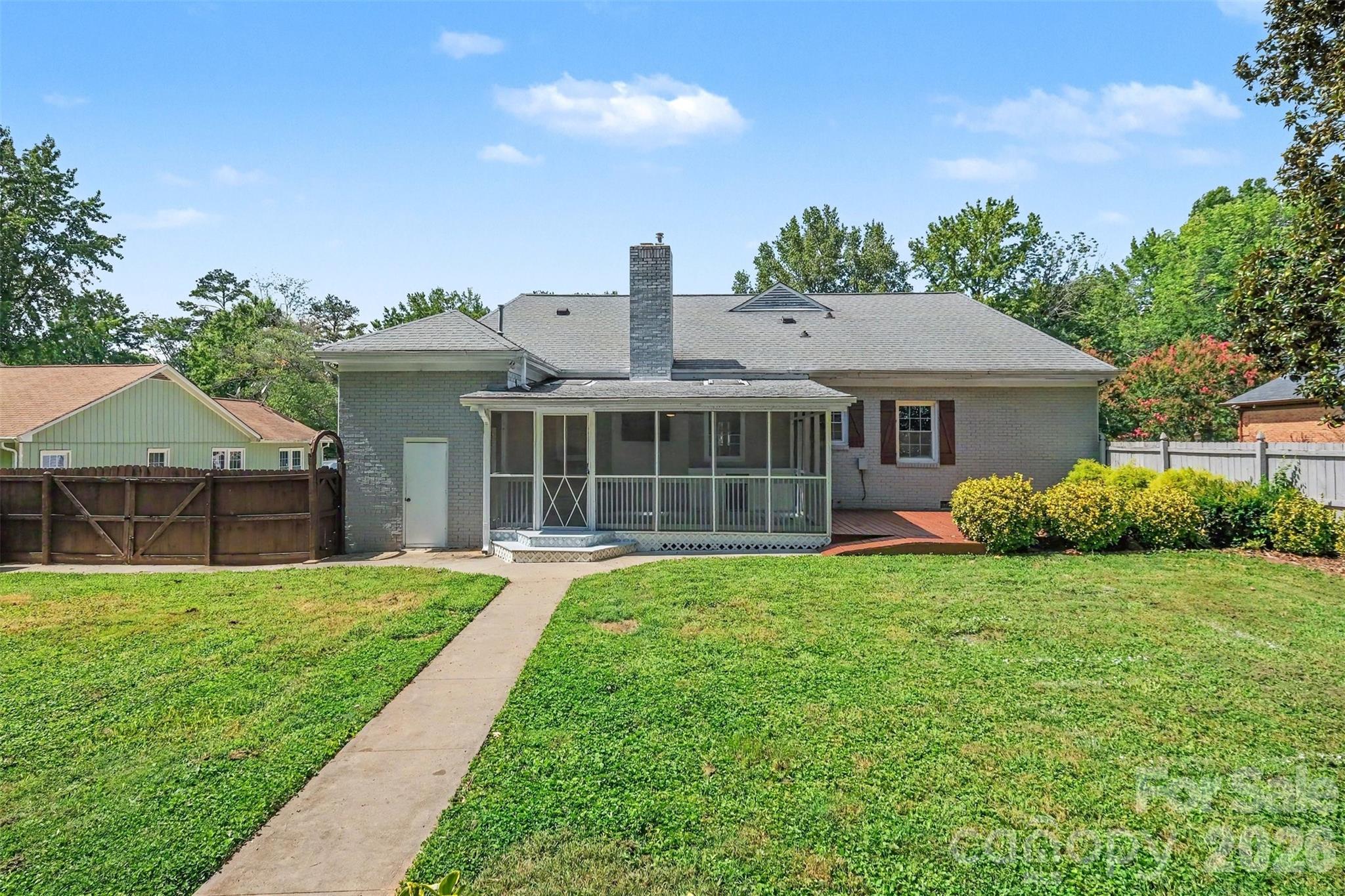 5734 Faulconbridge Road — Charlotte