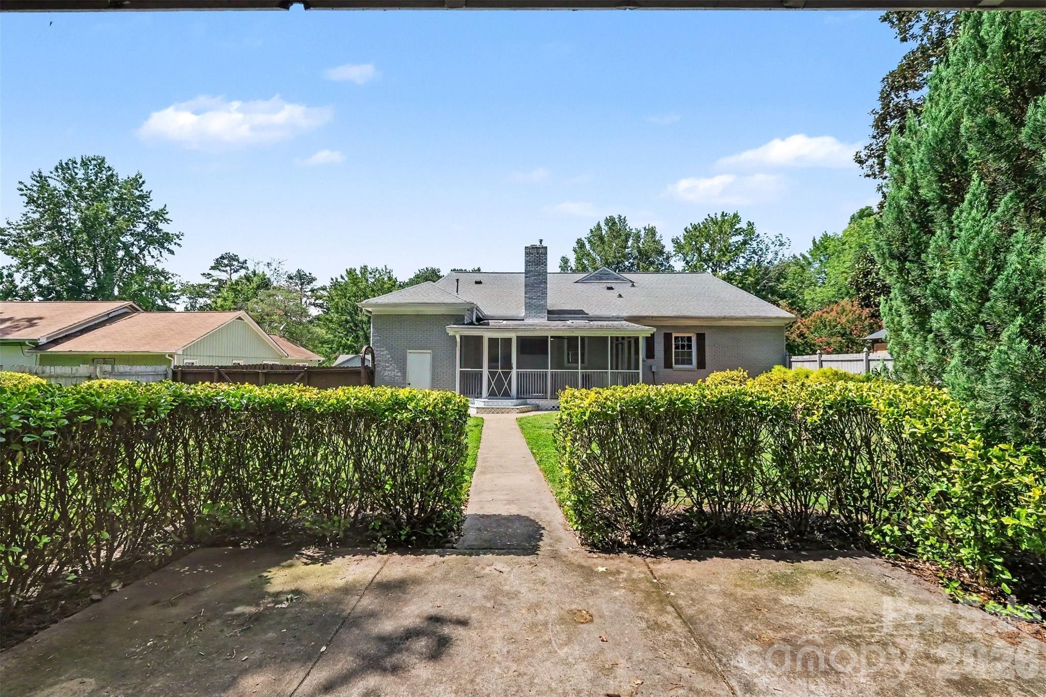 5734 Faulconbridge Road — Charlotte