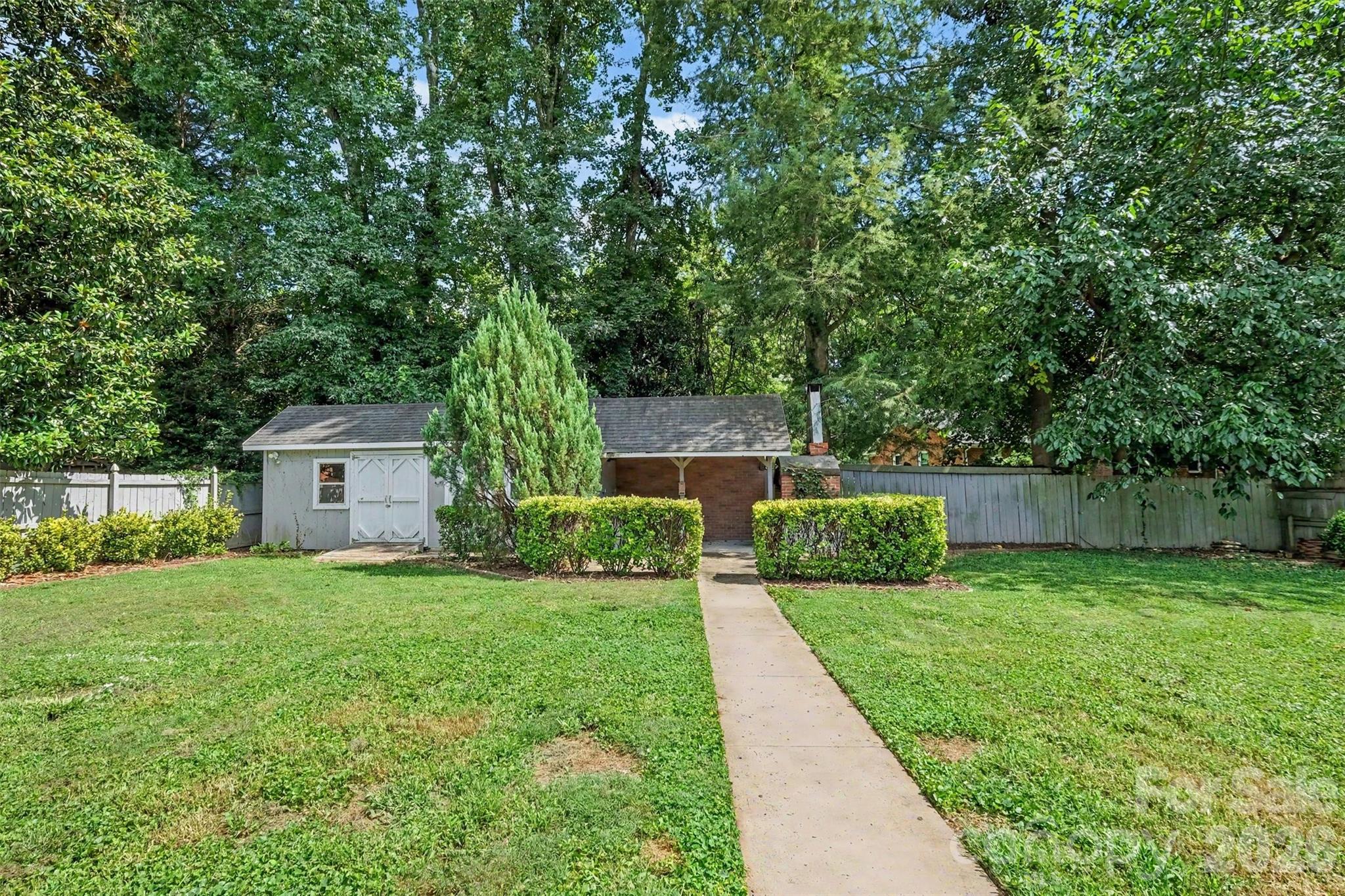 5734 Faulconbridge Road — Charlotte