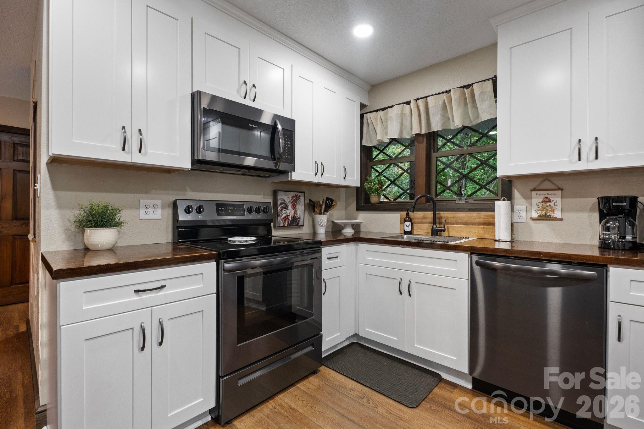 1754 Lake Tahoma Road — Marion