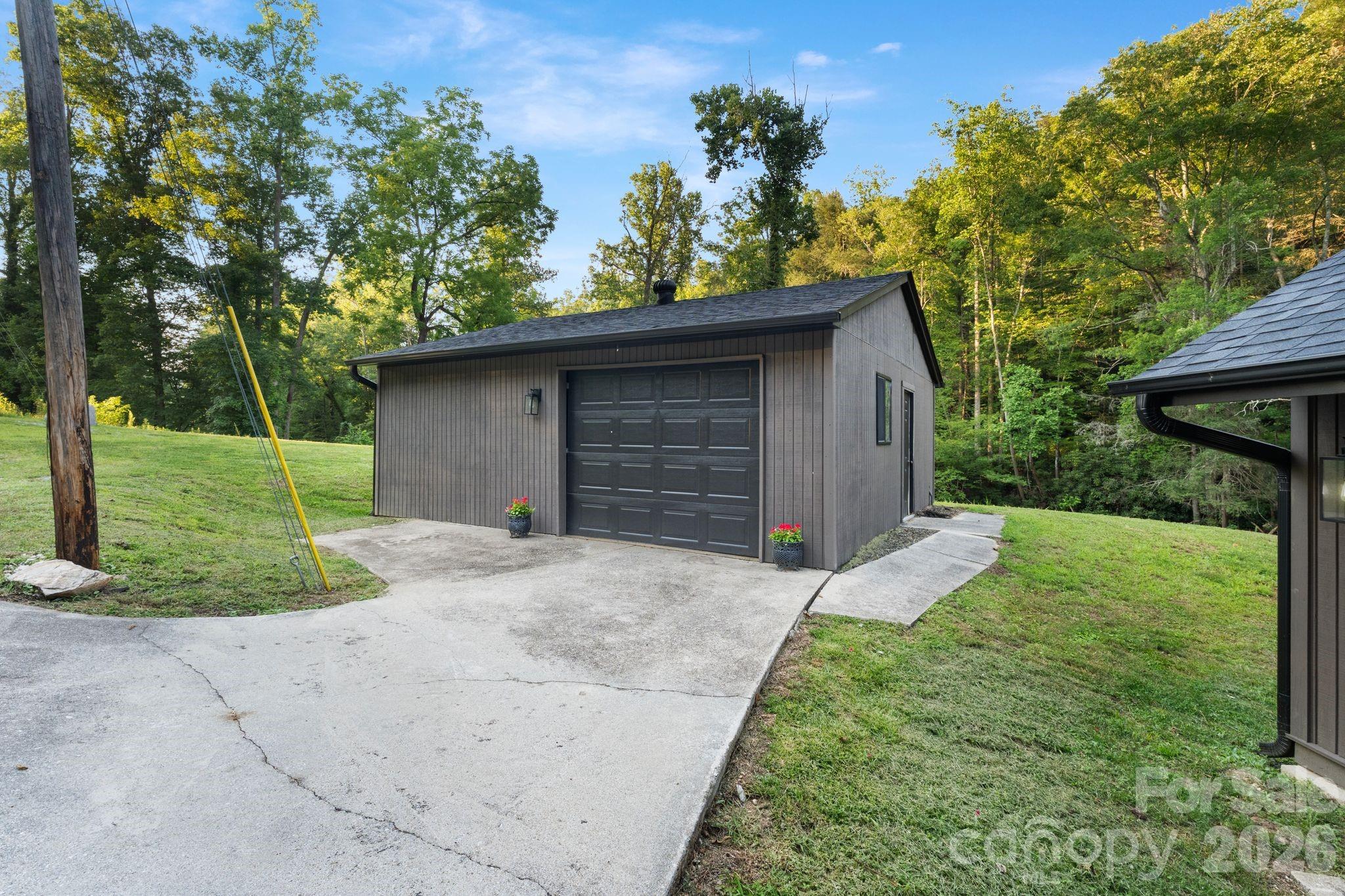 1754 Lake Tahoma Road — Marion