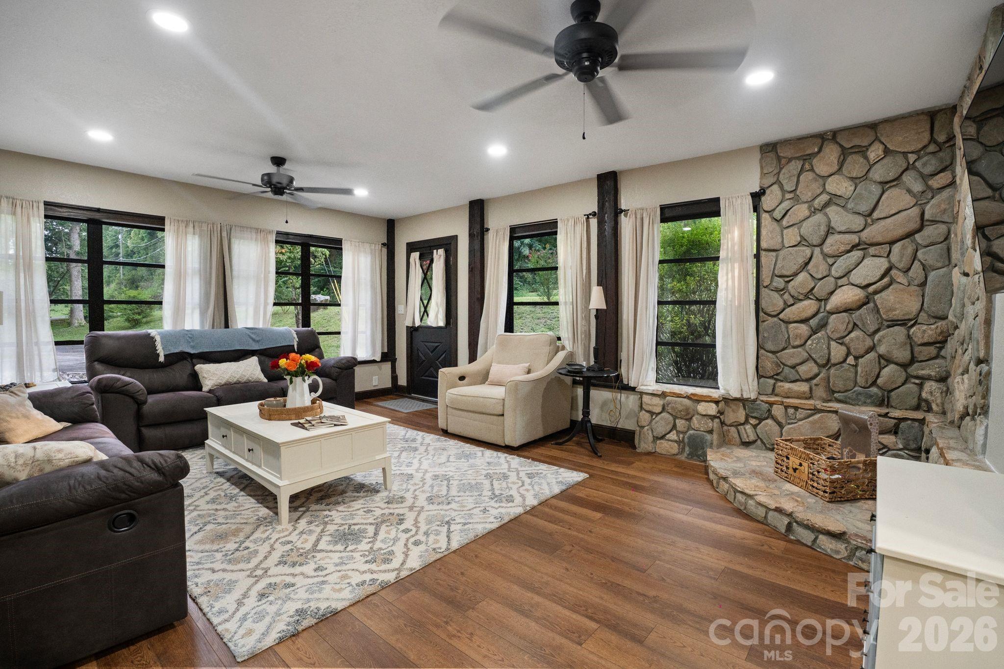 1754 Lake Tahoma Road — Marion