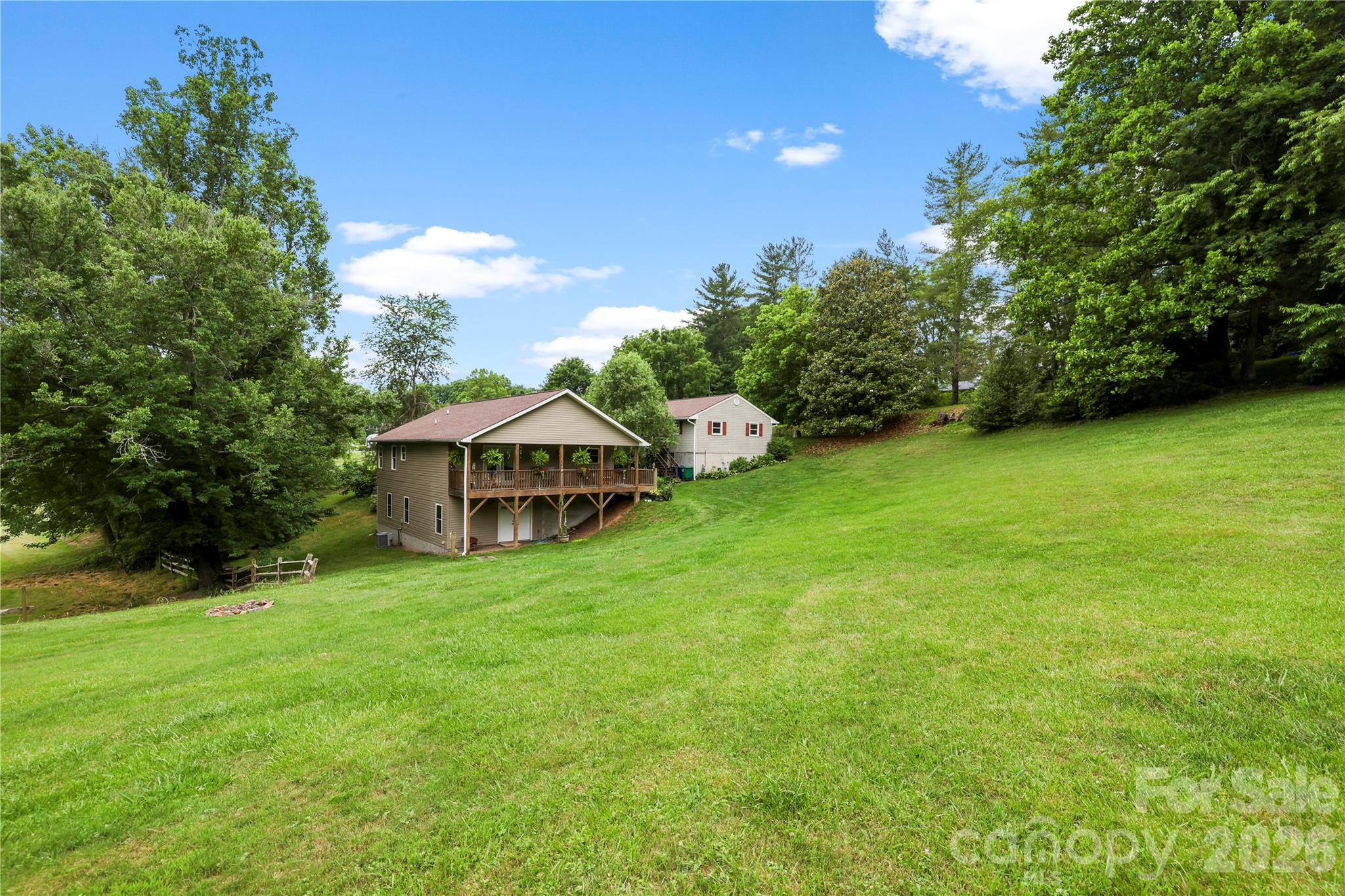 611 Pole Creasman Road — Asheville