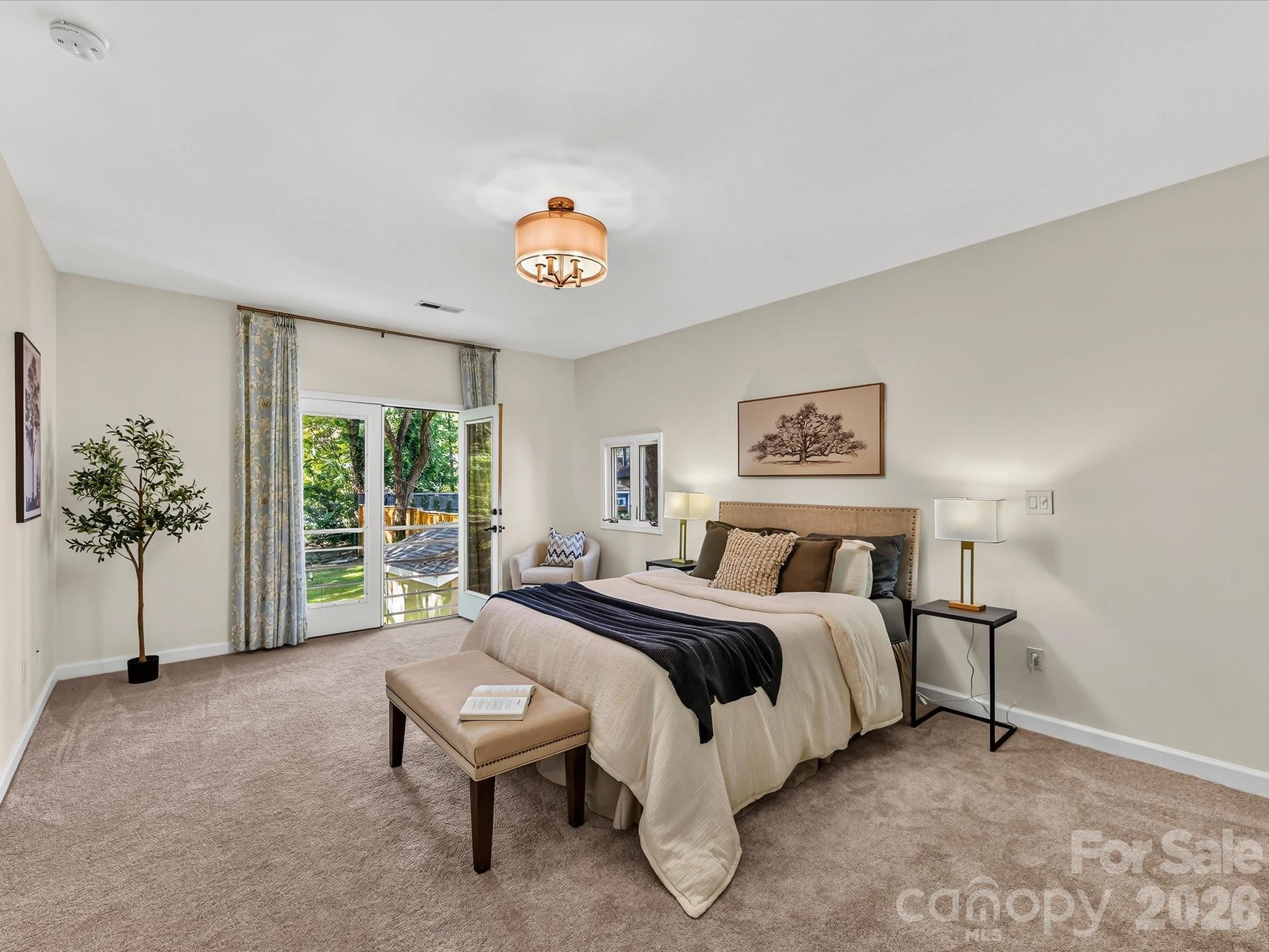 1824 Chestnut Avenue — Charlotte