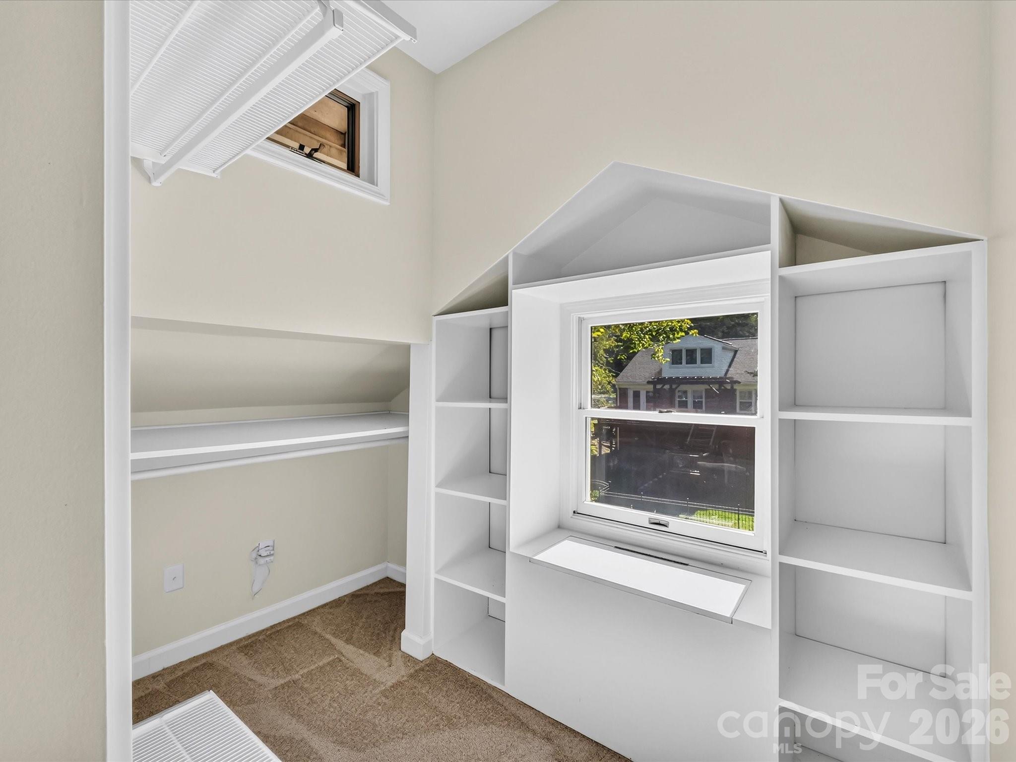 1824 Chestnut Avenue — Charlotte