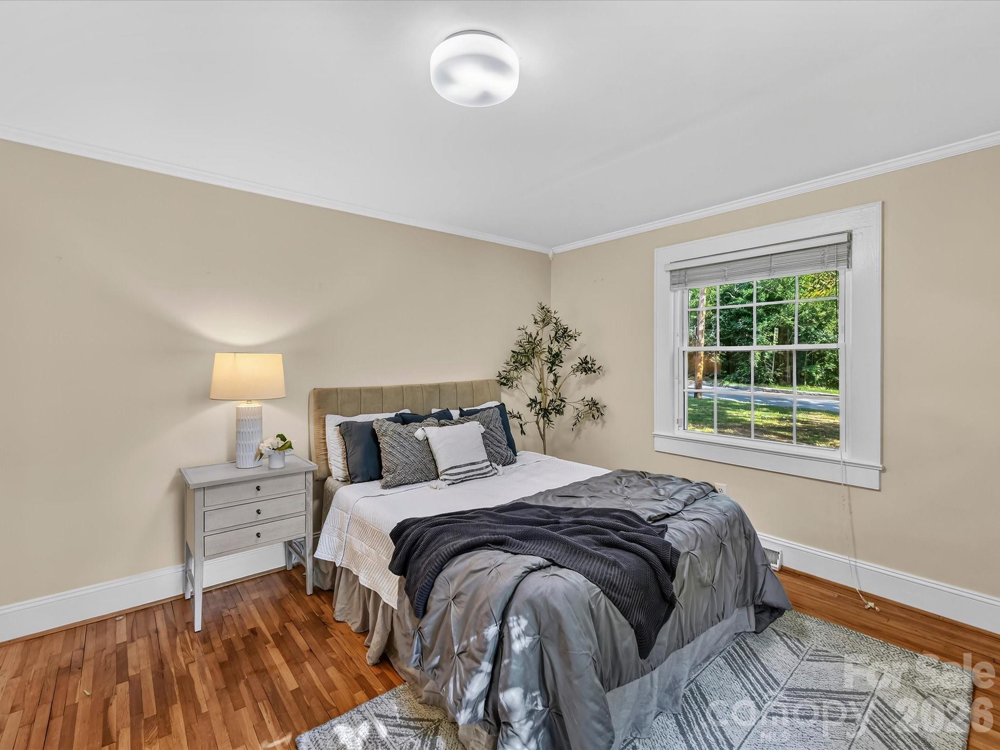 1824 Chestnut Avenue — Charlotte