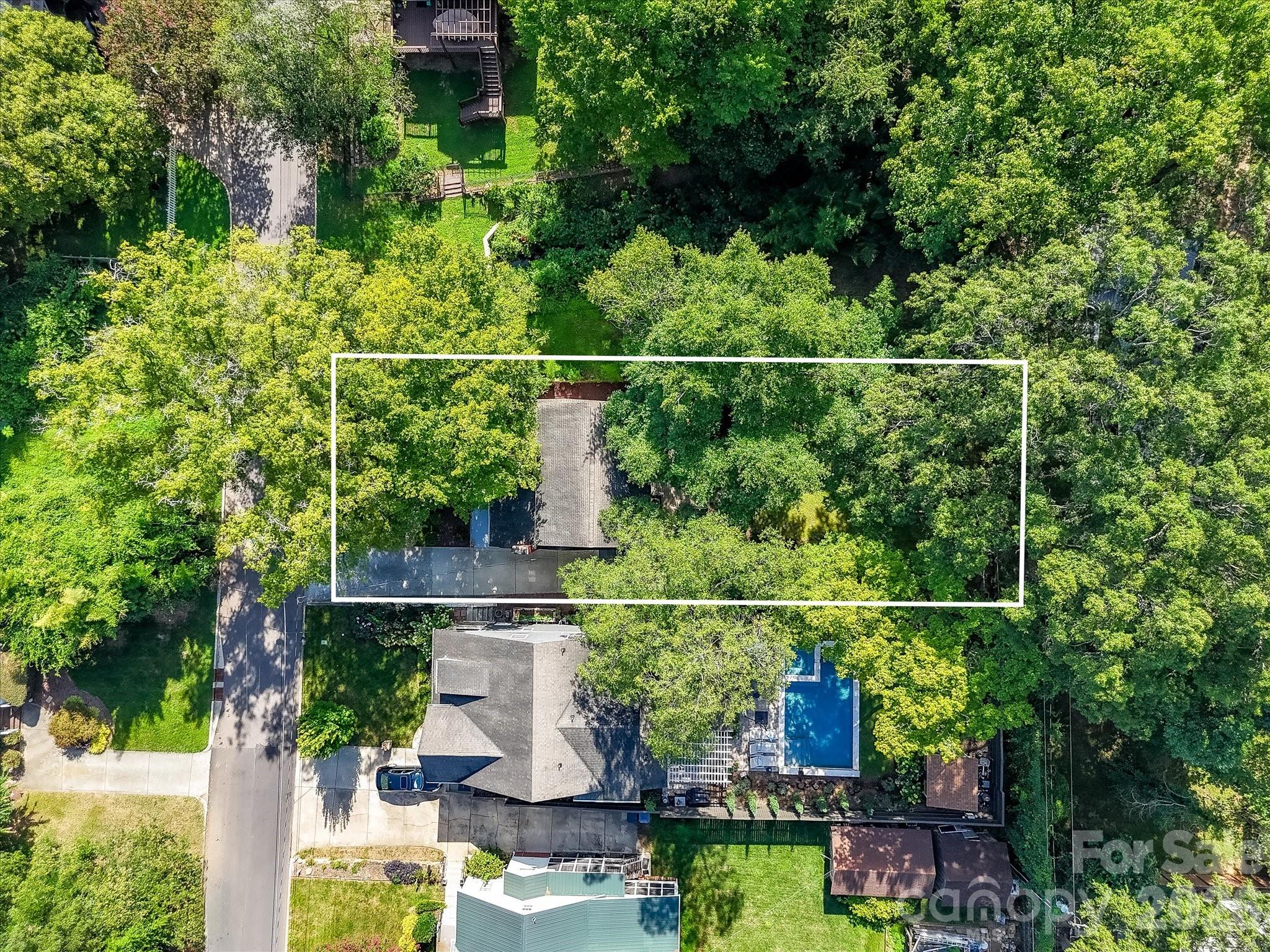 1824 Chestnut Avenue — Charlotte