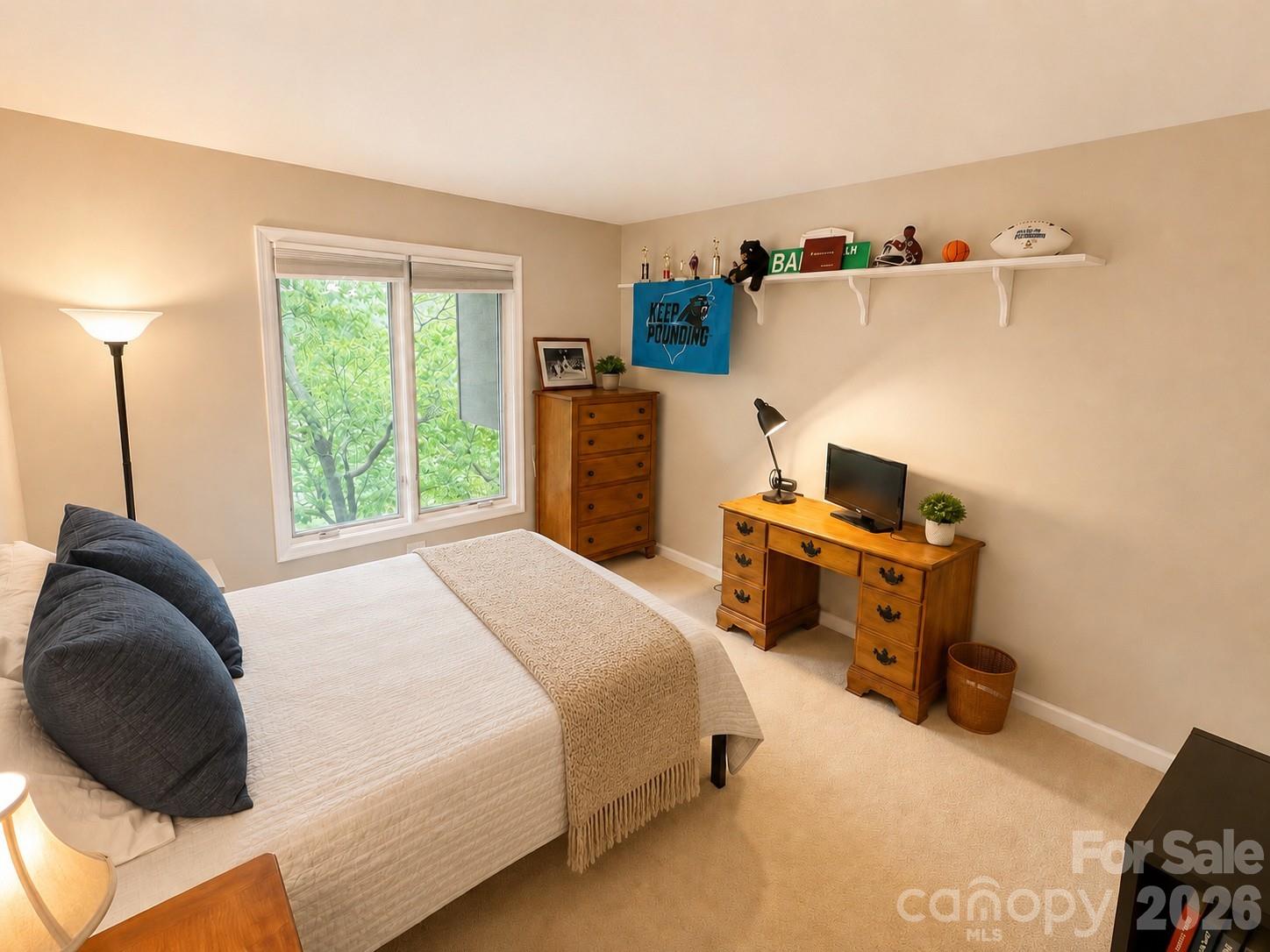 4821 Elmhurst Drive NE — Hickory