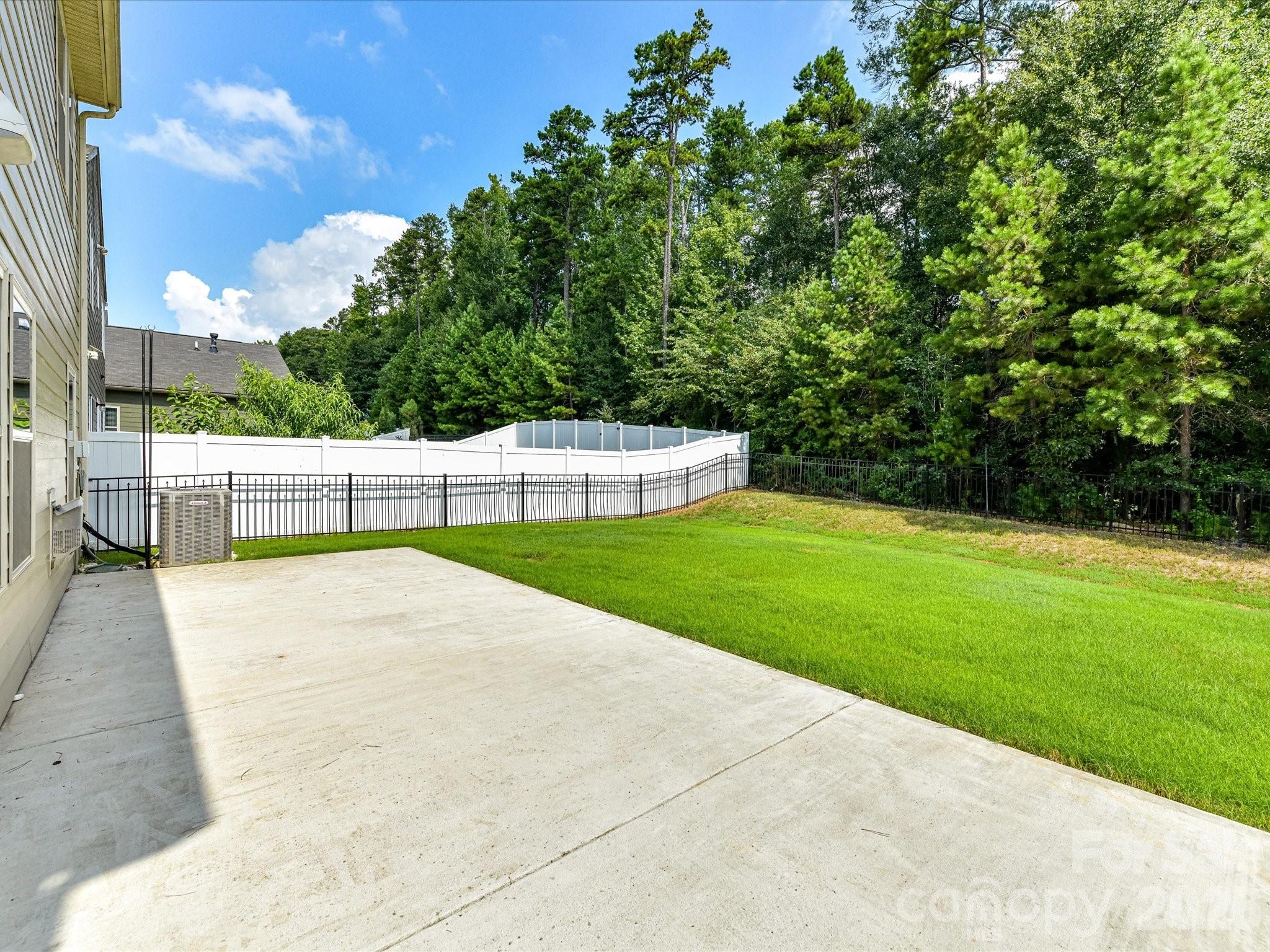 1556 Spring Blossom Trail — Fort Mill