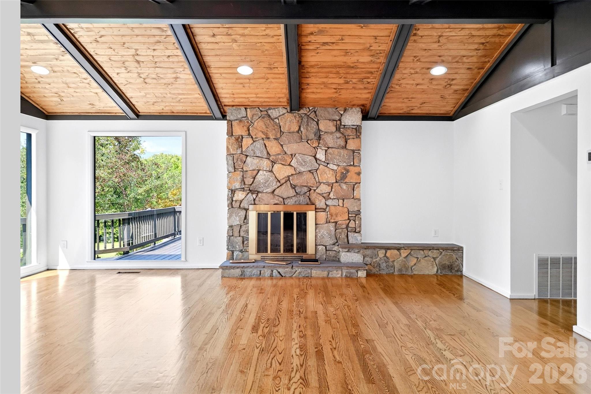 208 Dogwood Lane — Black Mountain