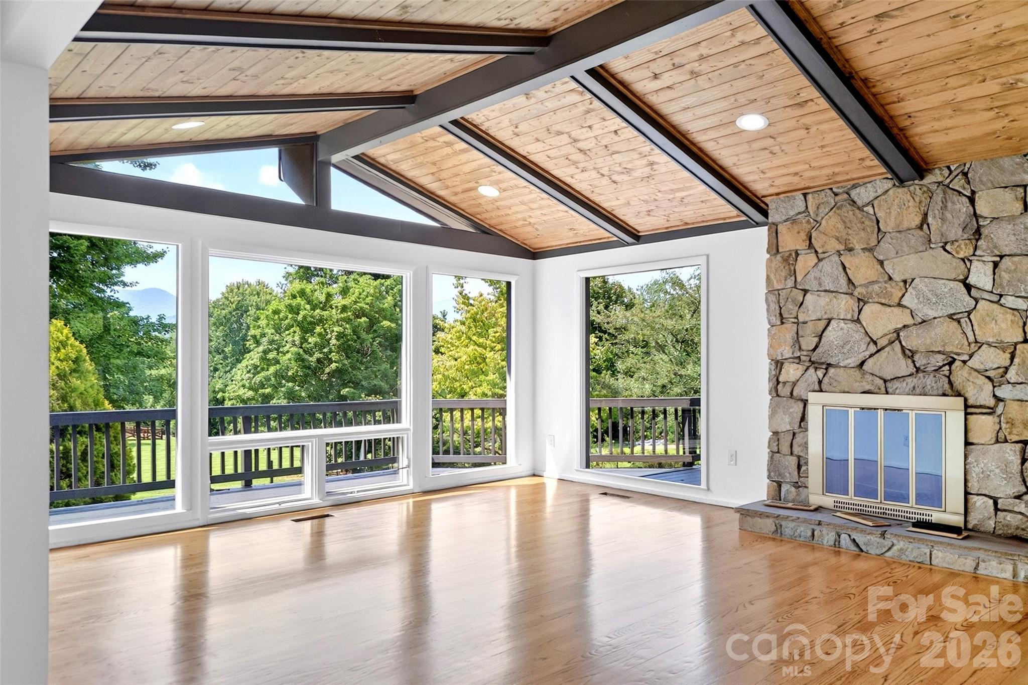208 Dogwood Lane — Black Mountain