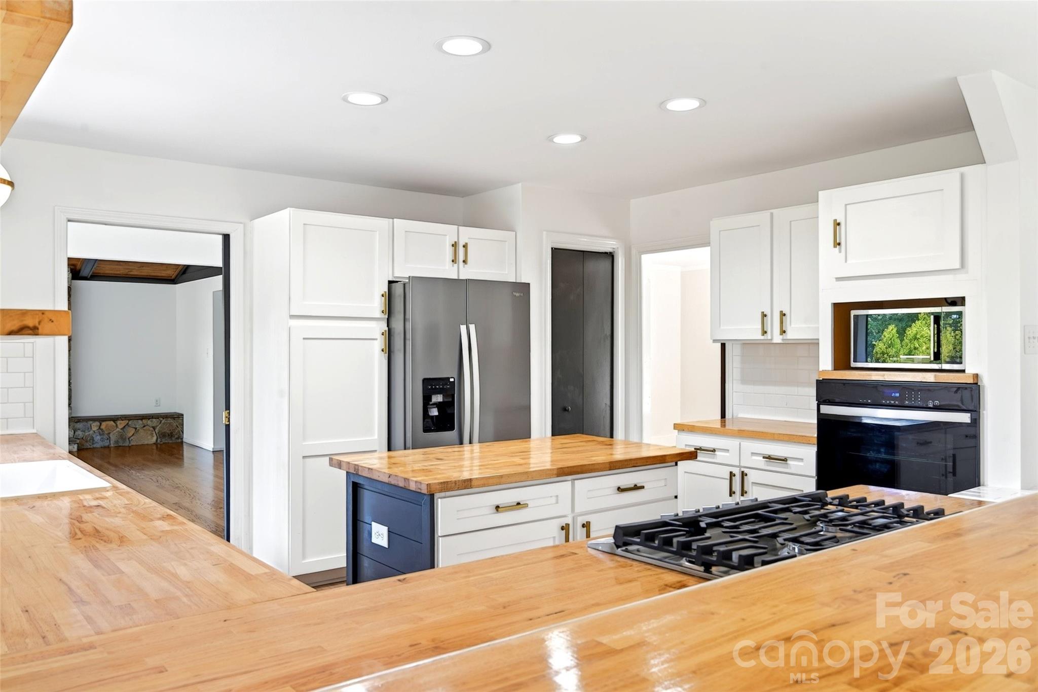208 Dogwood Lane — Black Mountain