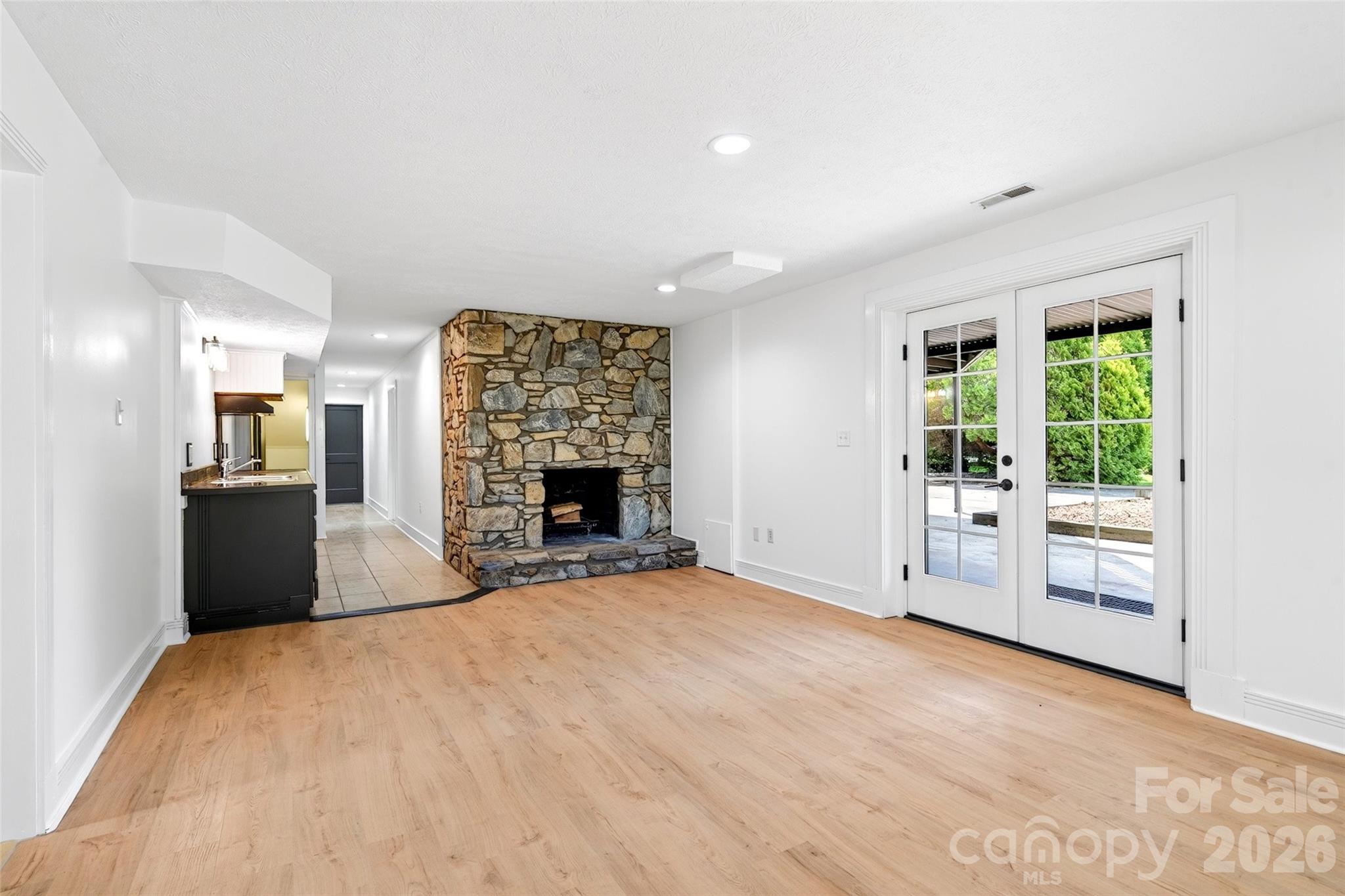 208 Dogwood Lane — Black Mountain
