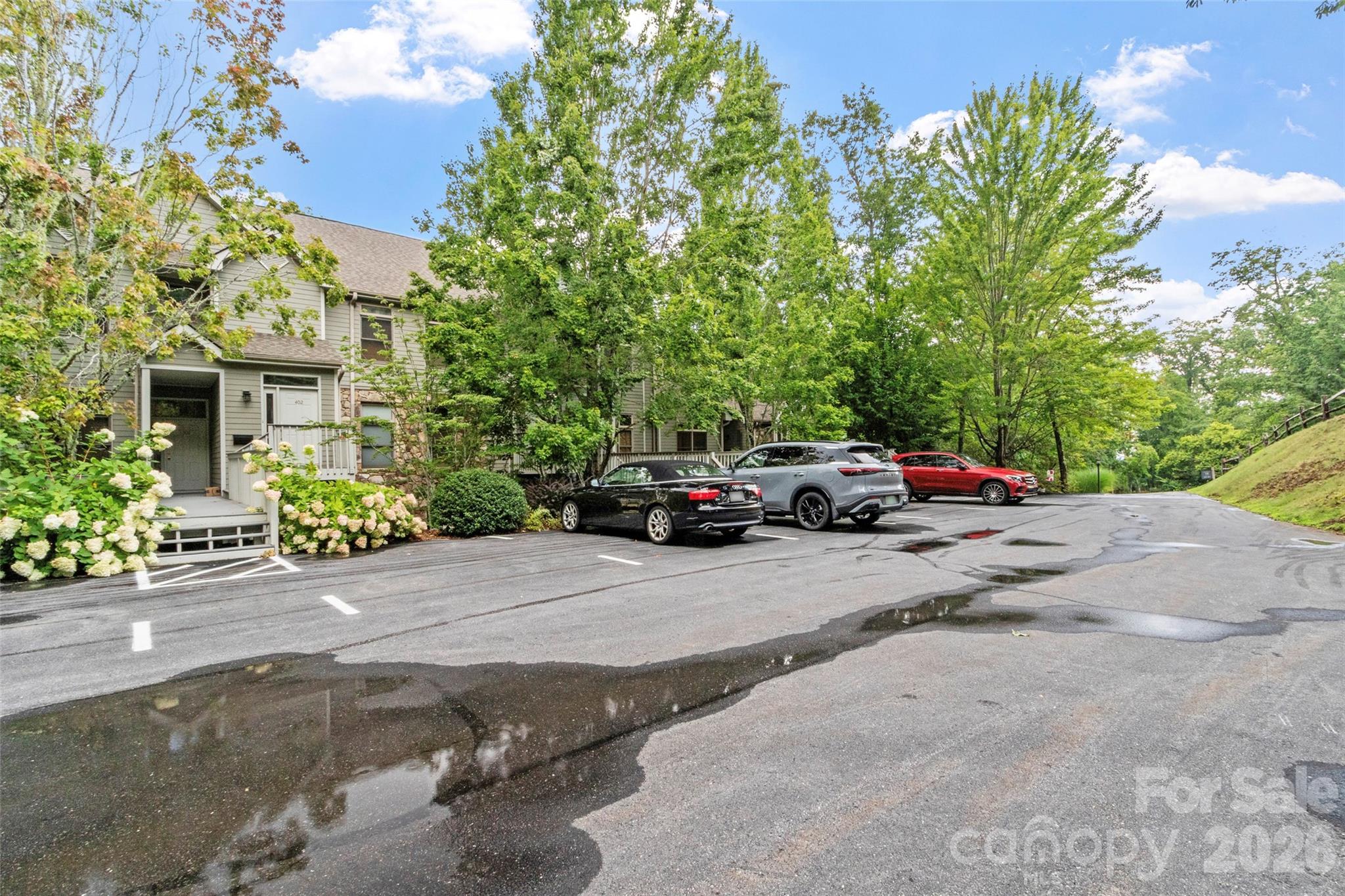 10 Stoney Falls Loop #304 — Burnsville