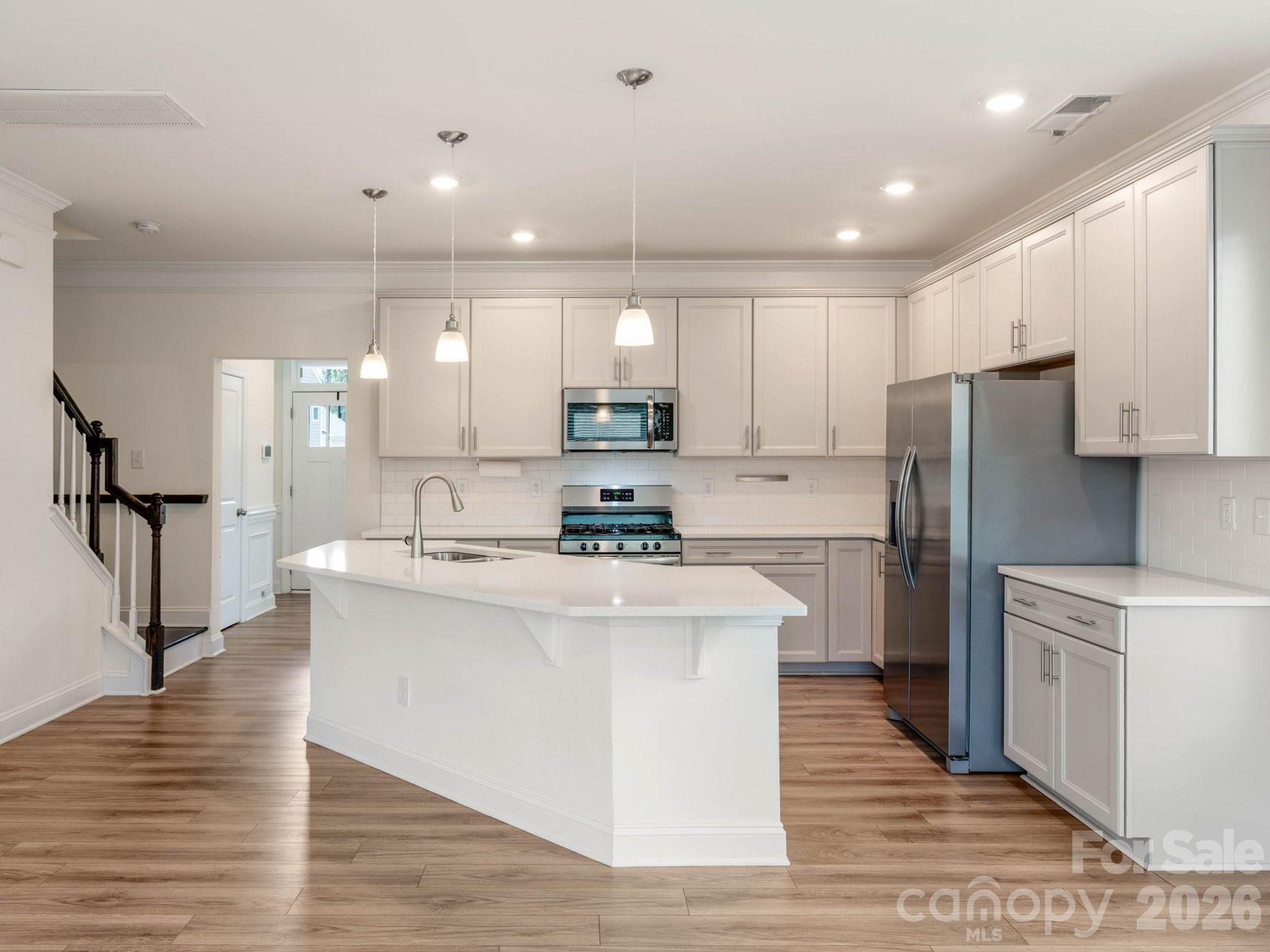 1001 Township Parkway — Belmont