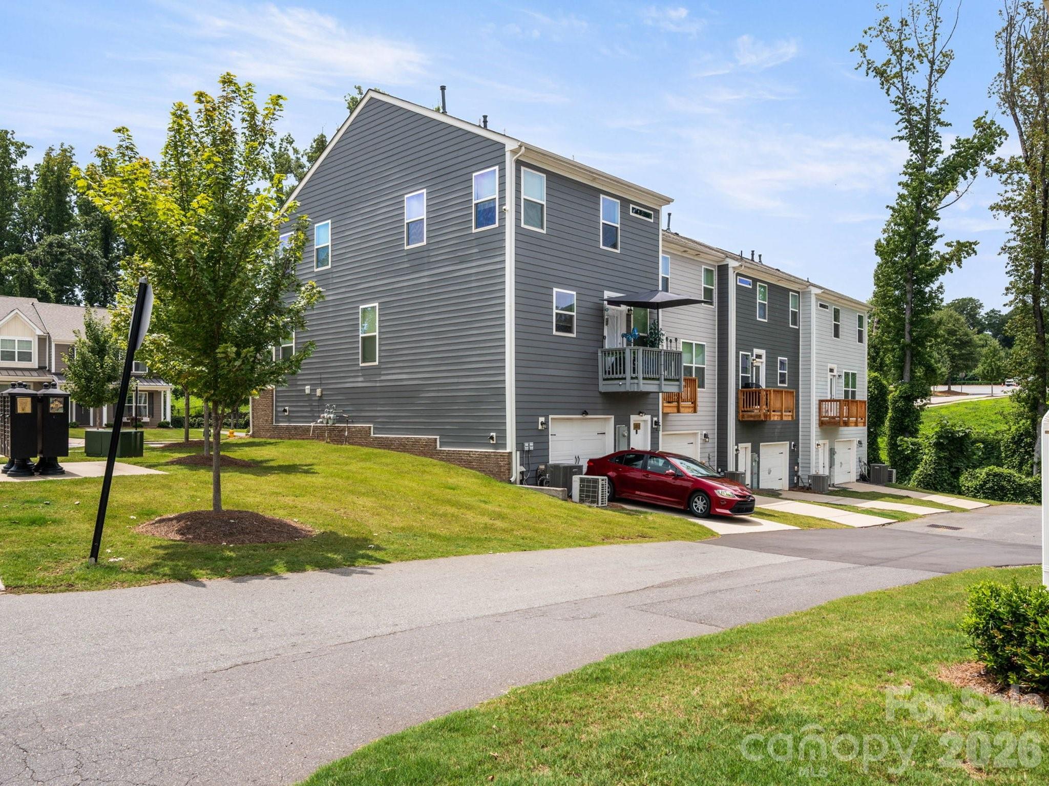 1001 Township Parkway — Belmont