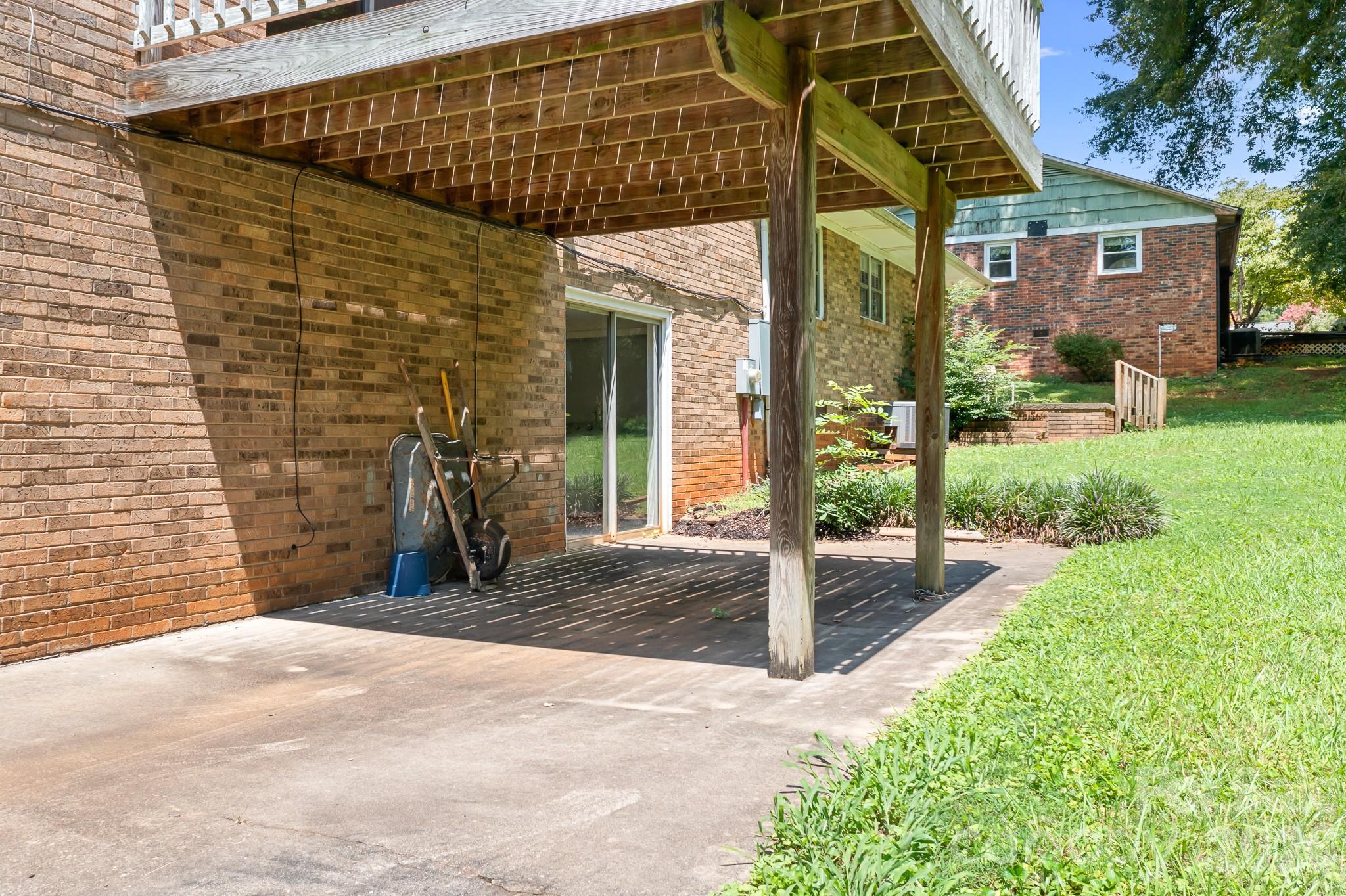 1009 Springs Road — Lincolnton